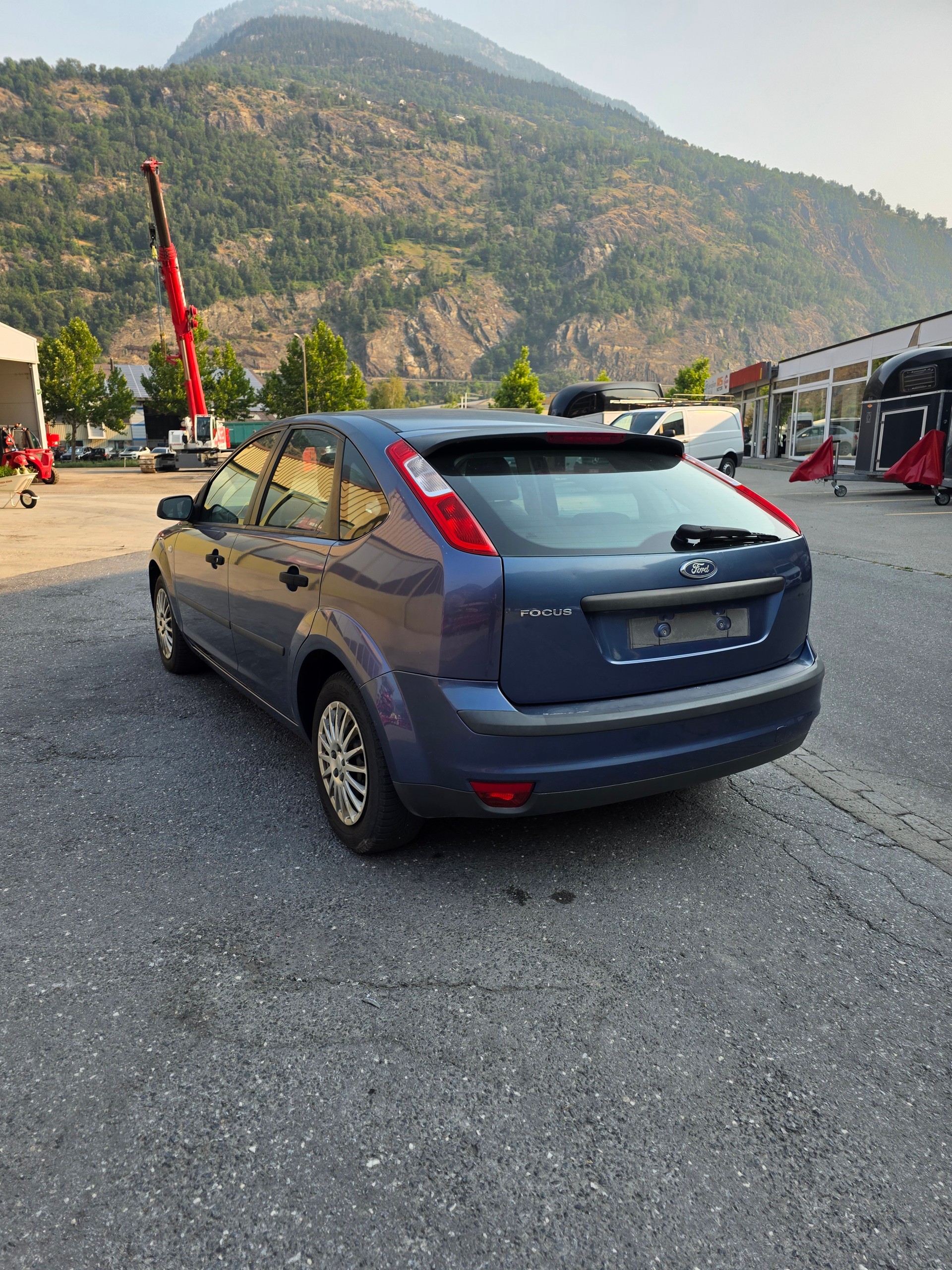 FORD Focus 1.6i Trend-image-5