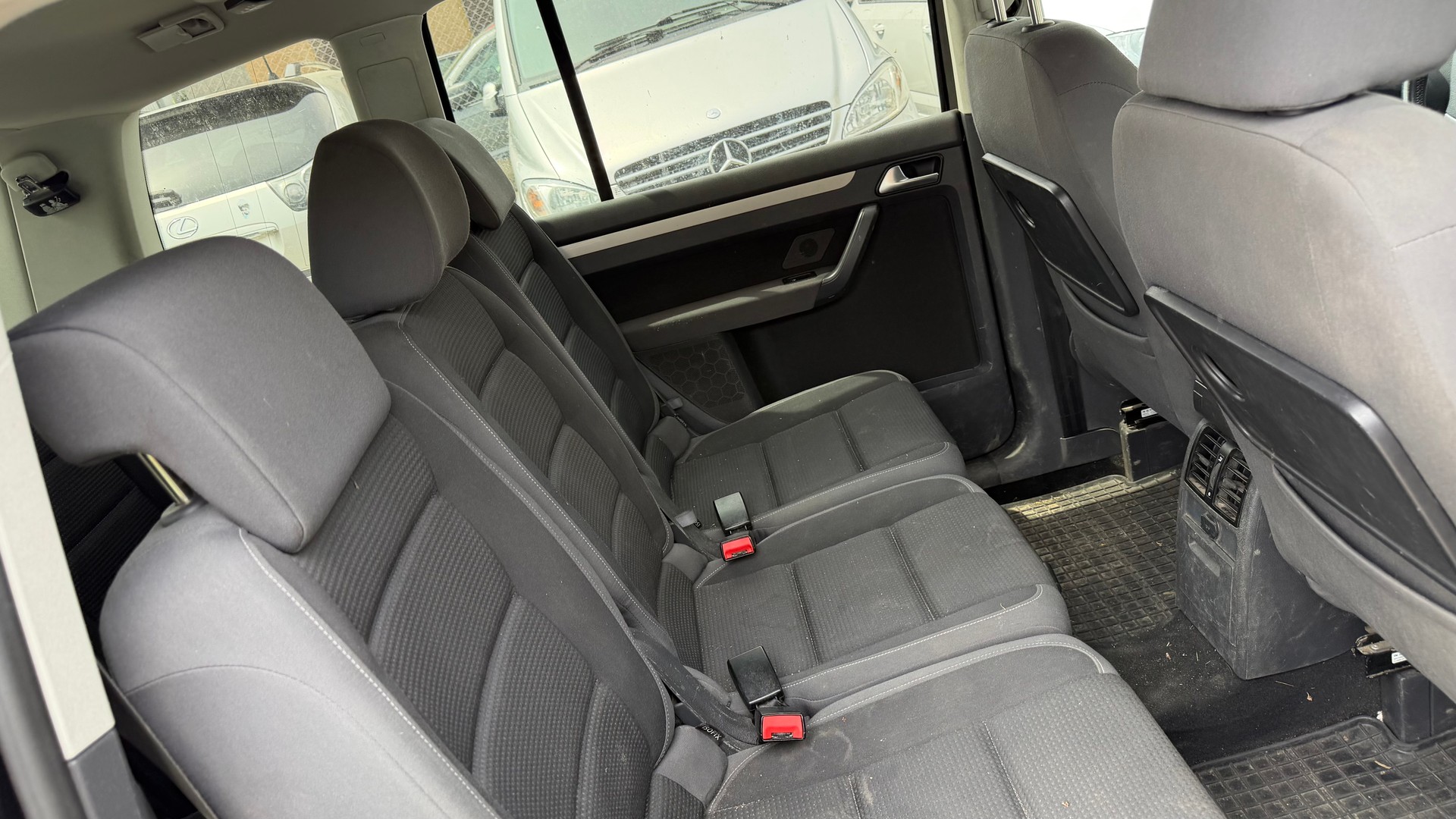 VW Touran 1.9 TDI Trendline-image-9
