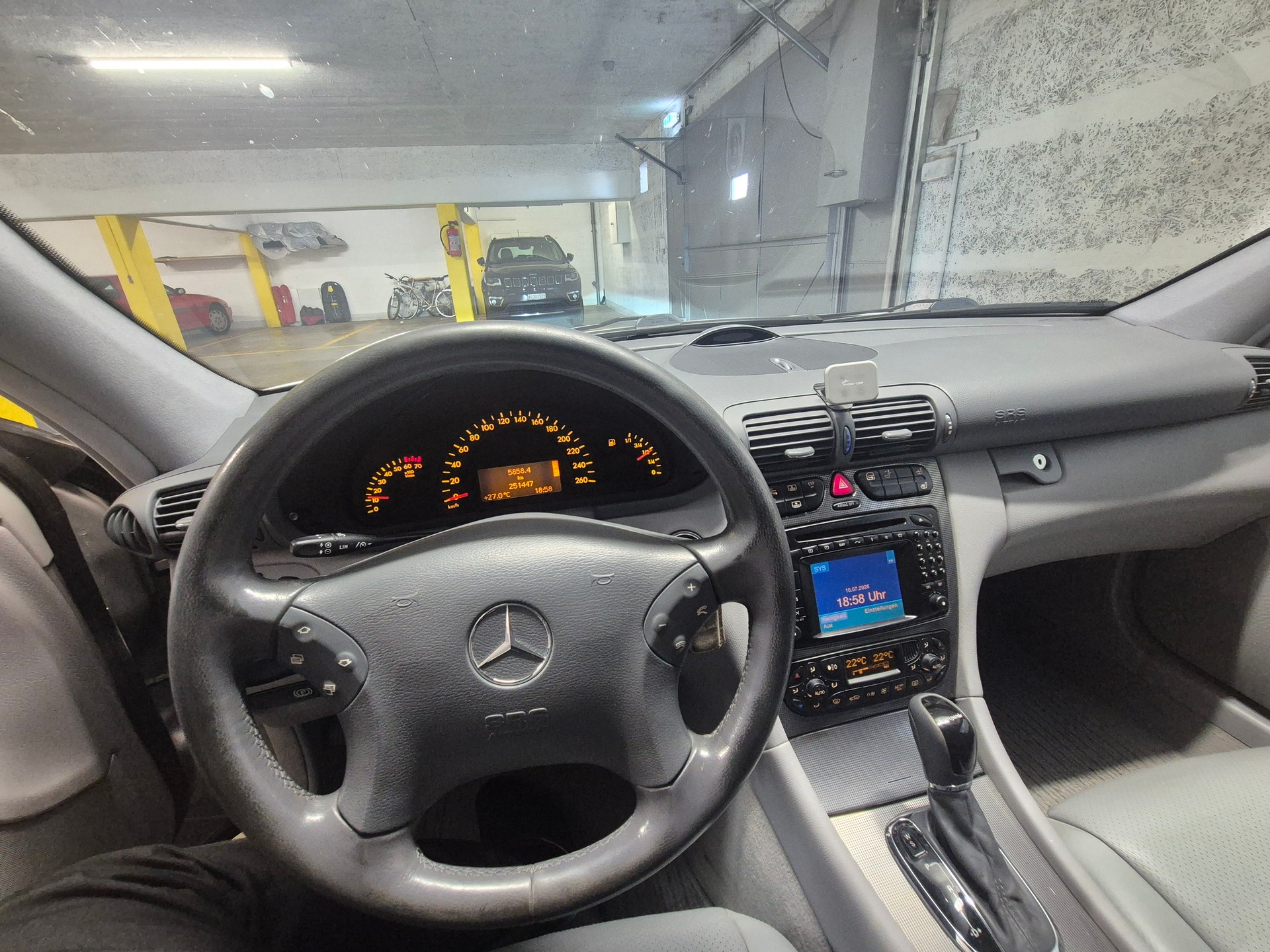 MERCEDES-BENZ C 320 V6 4matic-image-3