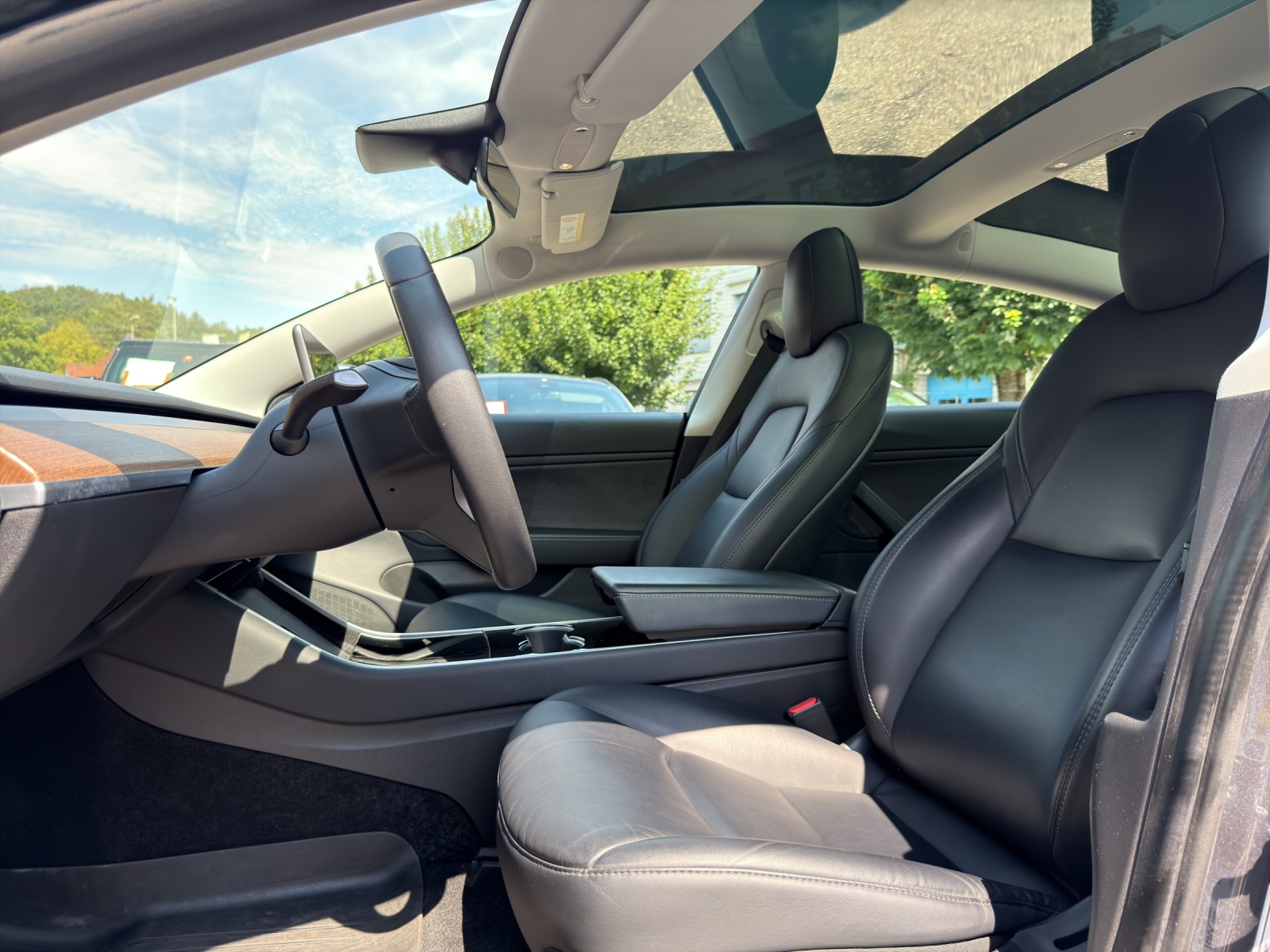 TESLA Model 3 Long Range Dual Motor AWD-image-9
