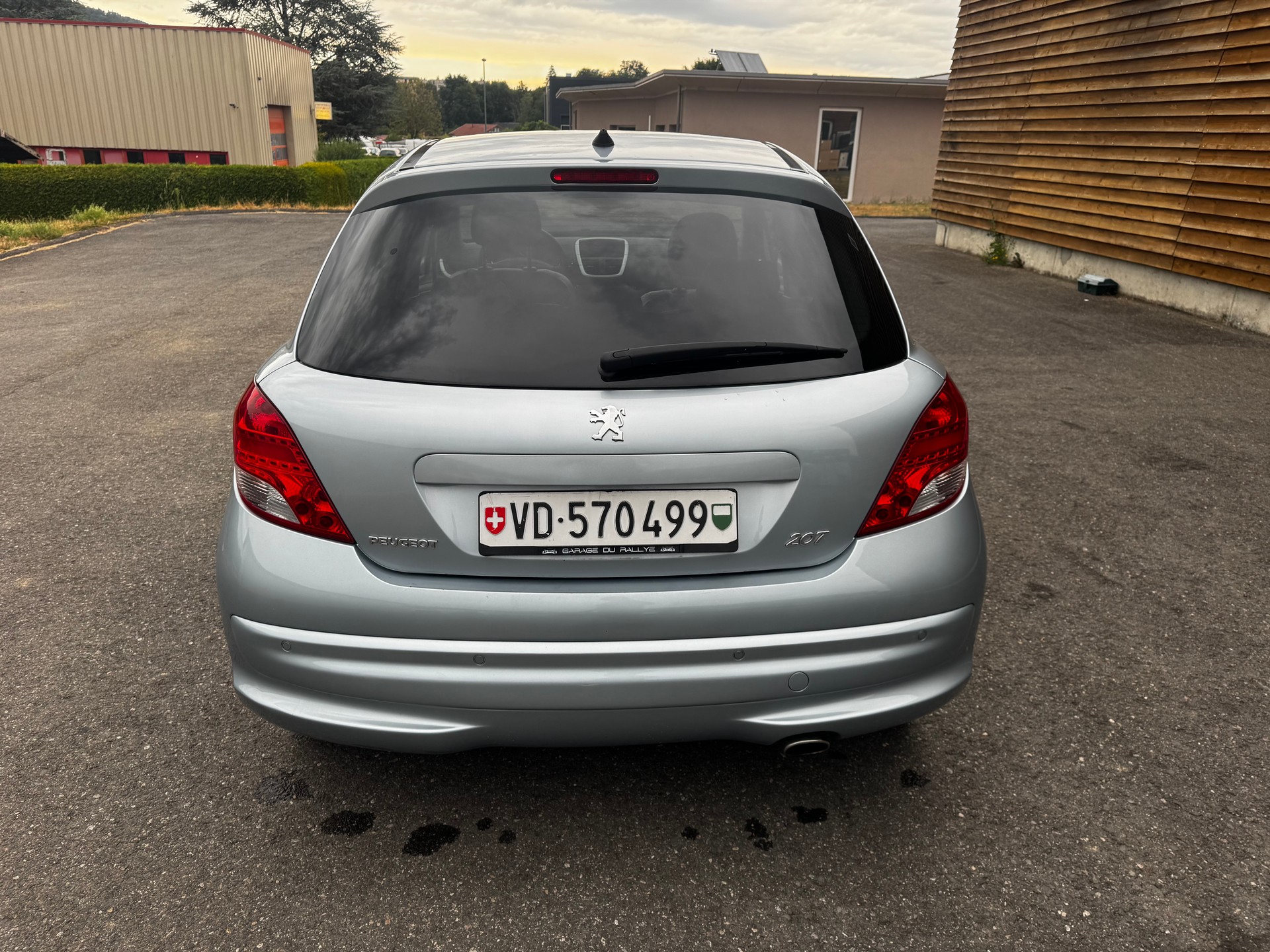 PEUGEOT 207 1.6 16V Sport Automatic-image-4
