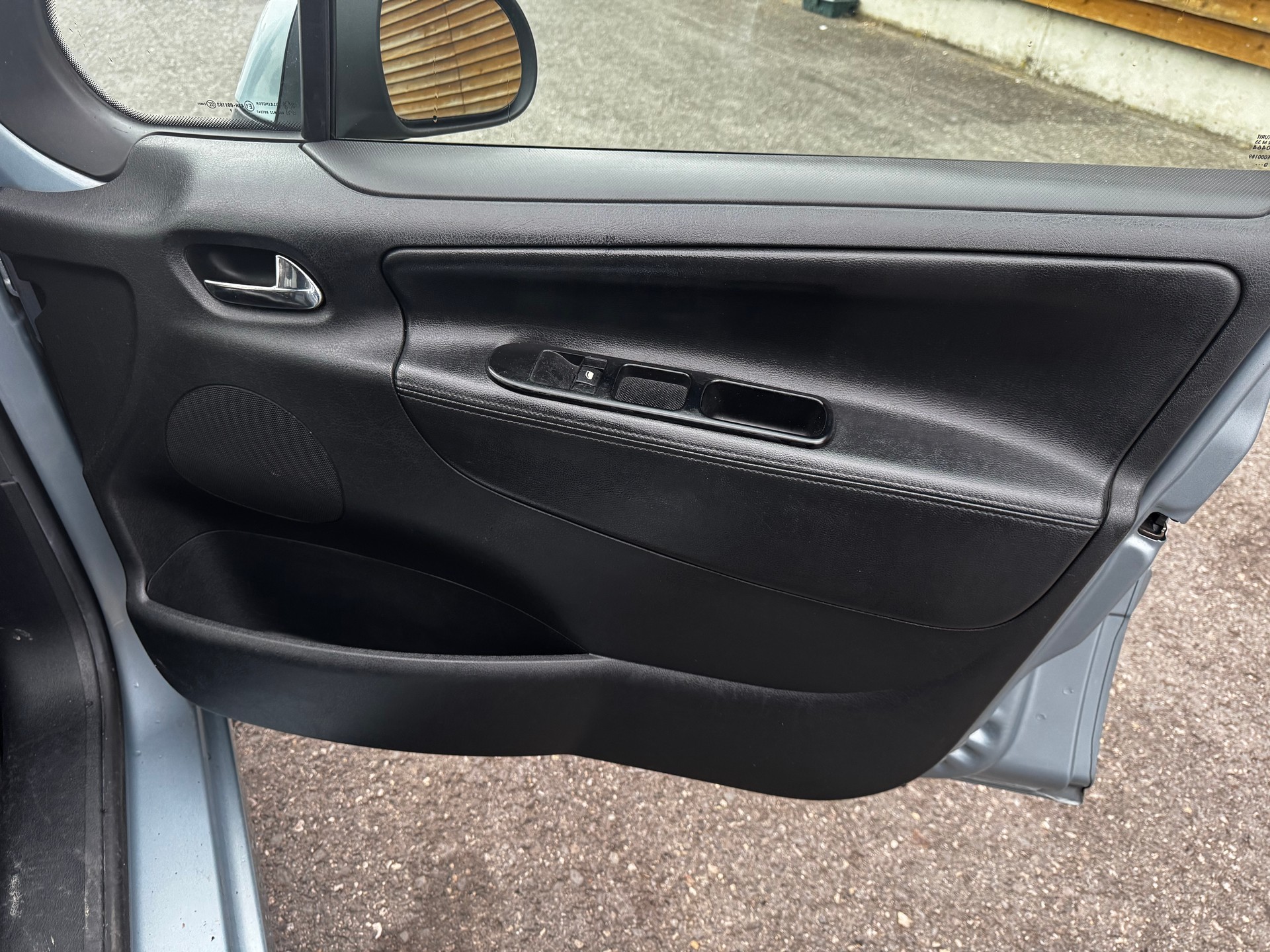 PEUGEOT 207 1.6 16V Sport Automatic-image-10