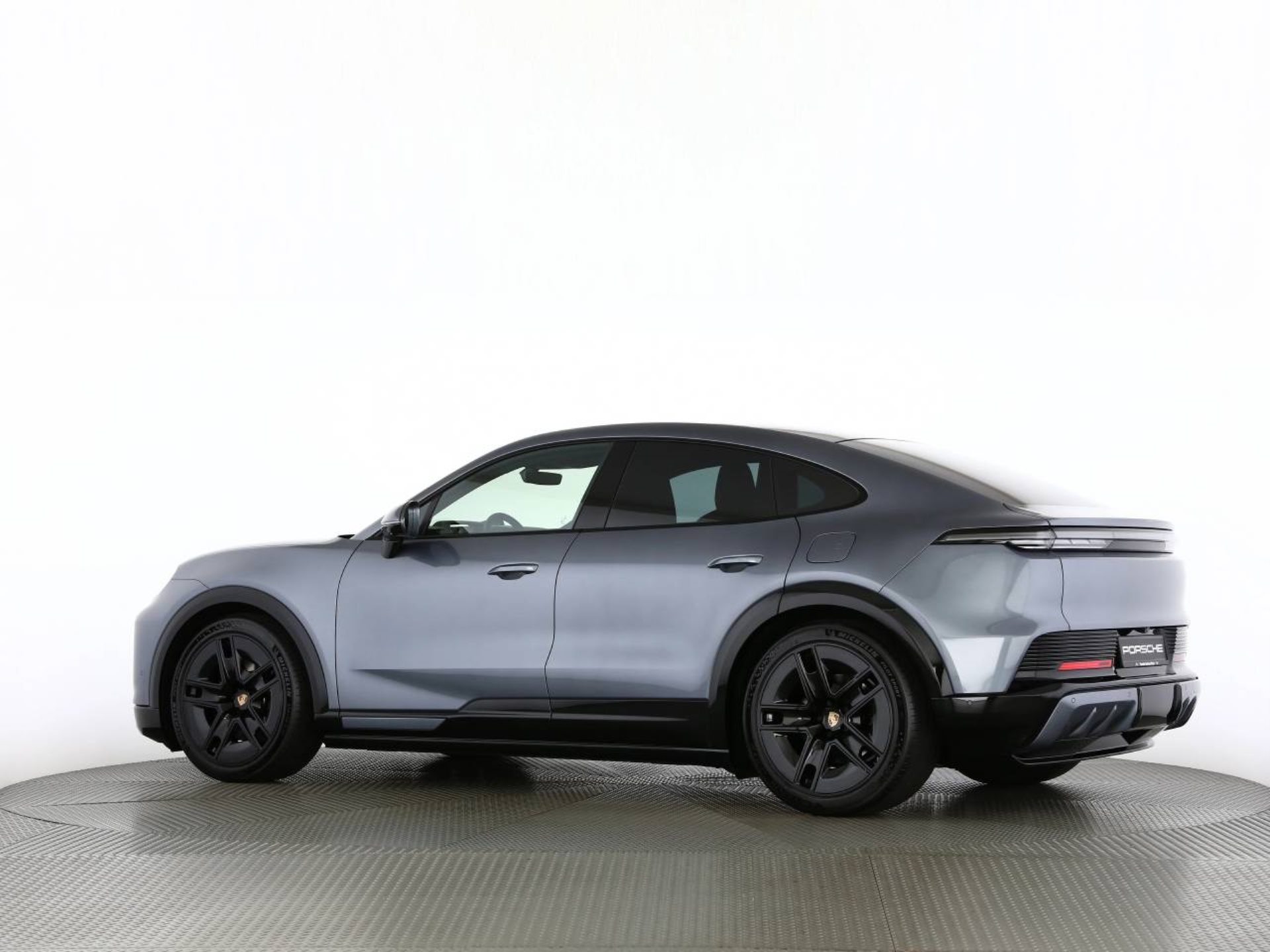 PORSCHE Cayenne S Coupé Electric-image-15