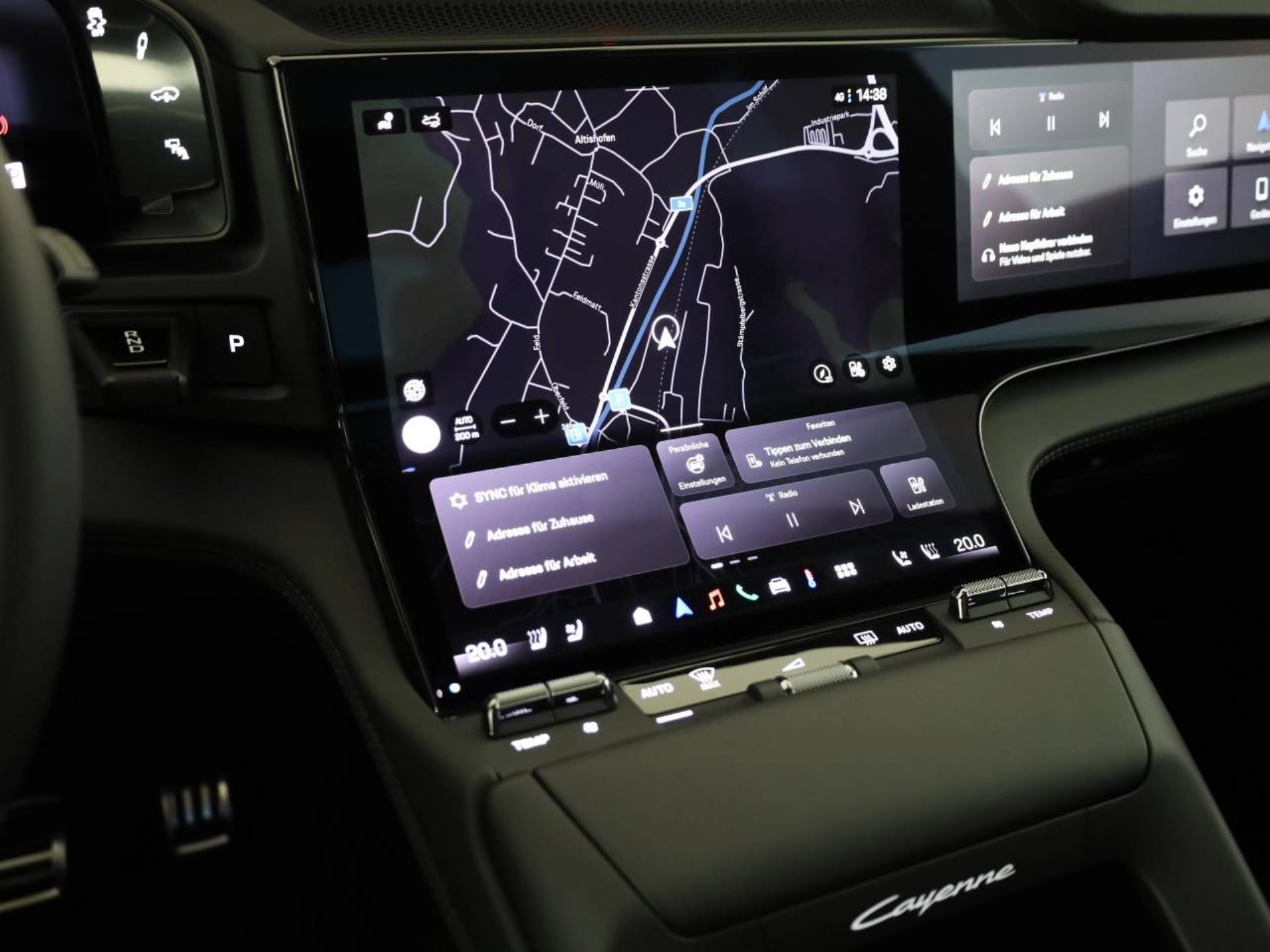 PORSCHE Cayenne S Coupé Electric-image-31