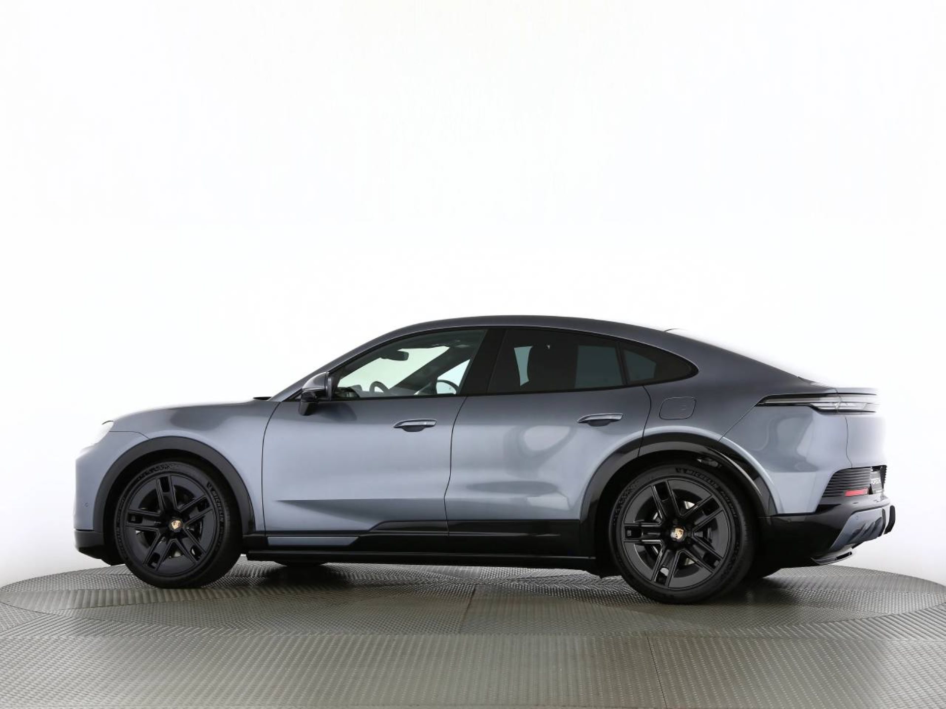PORSCHE Cayenne S Coupé Electric-image-14