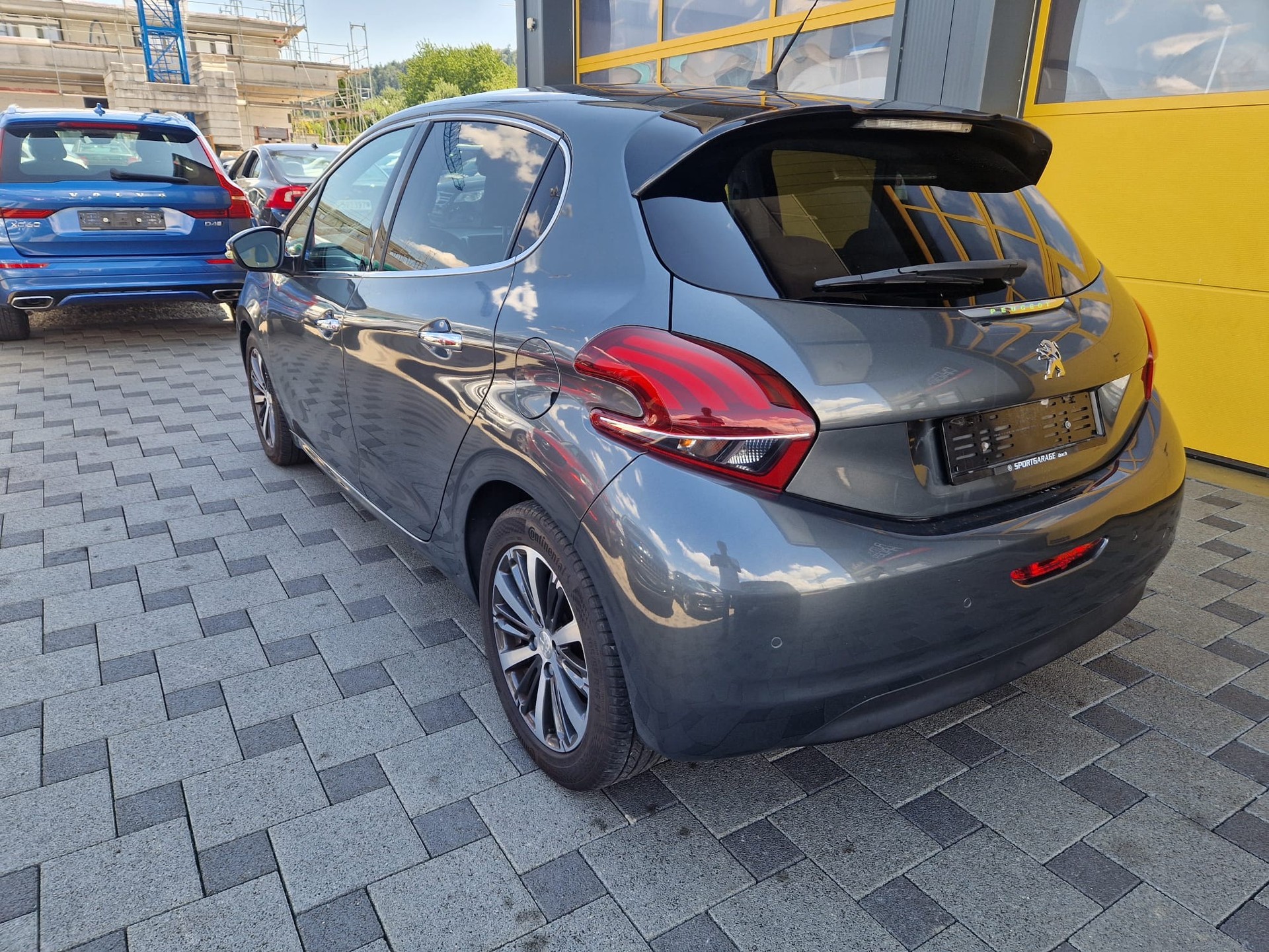 PEUGEOT 208 1.6 BlueHDI Active-image-3