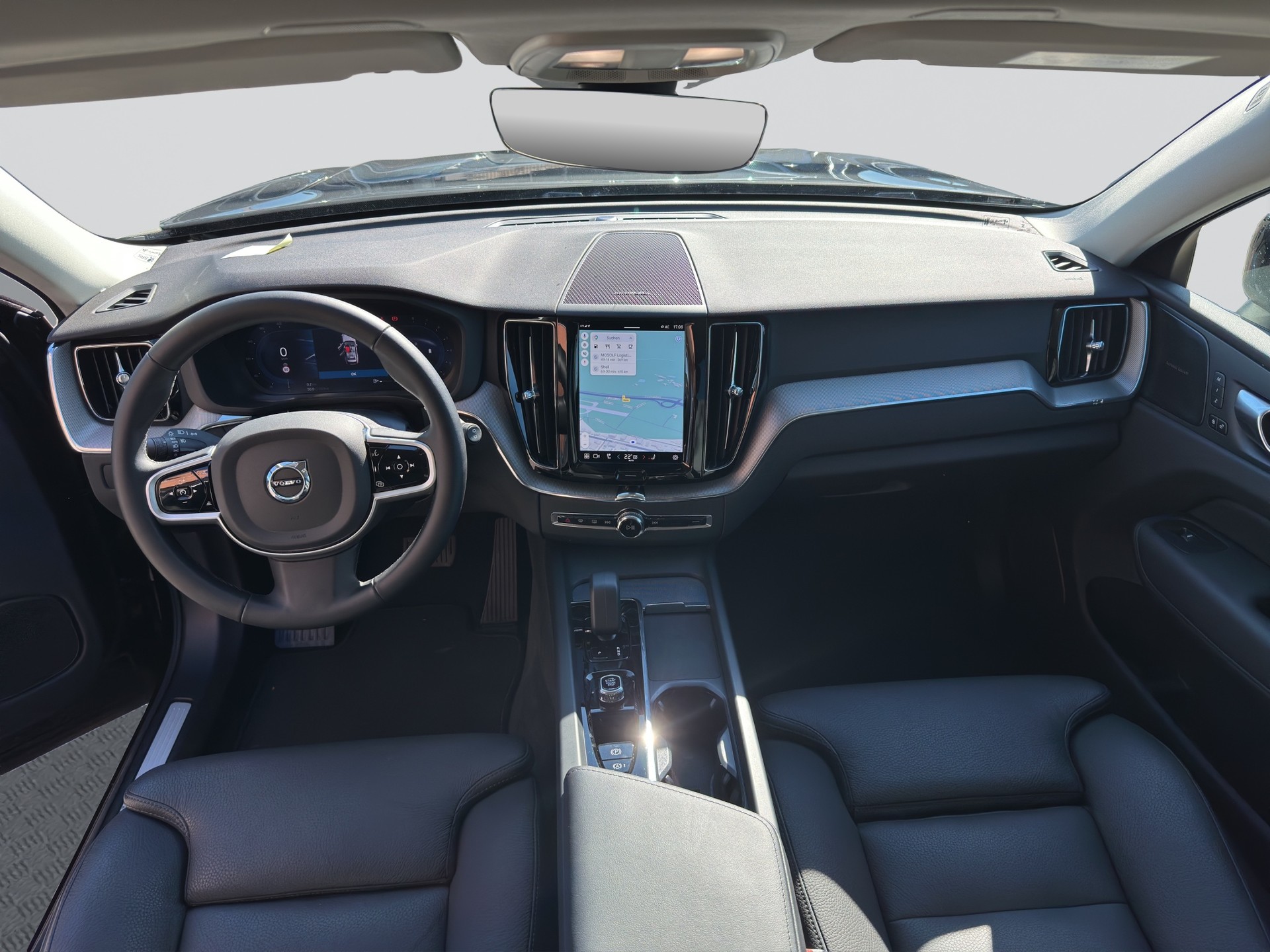 VOLVO XC60 B5 Benzin Mild Hybrid AWD Plus Dark Geartronic-image-15