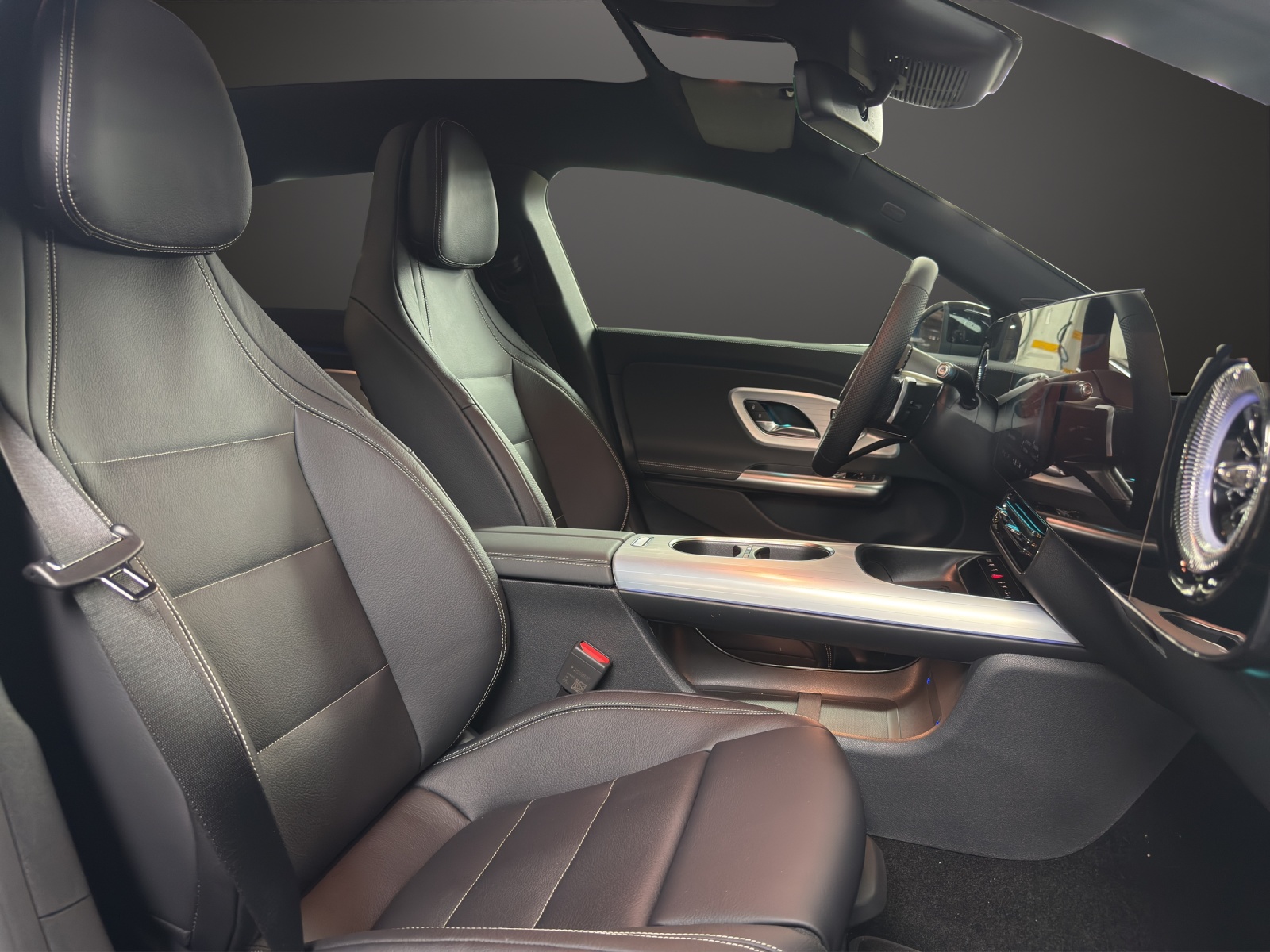 MERCEDES-BENZ CLA Shooting Brake 350 4Matic 85 kWh EQ-image-11