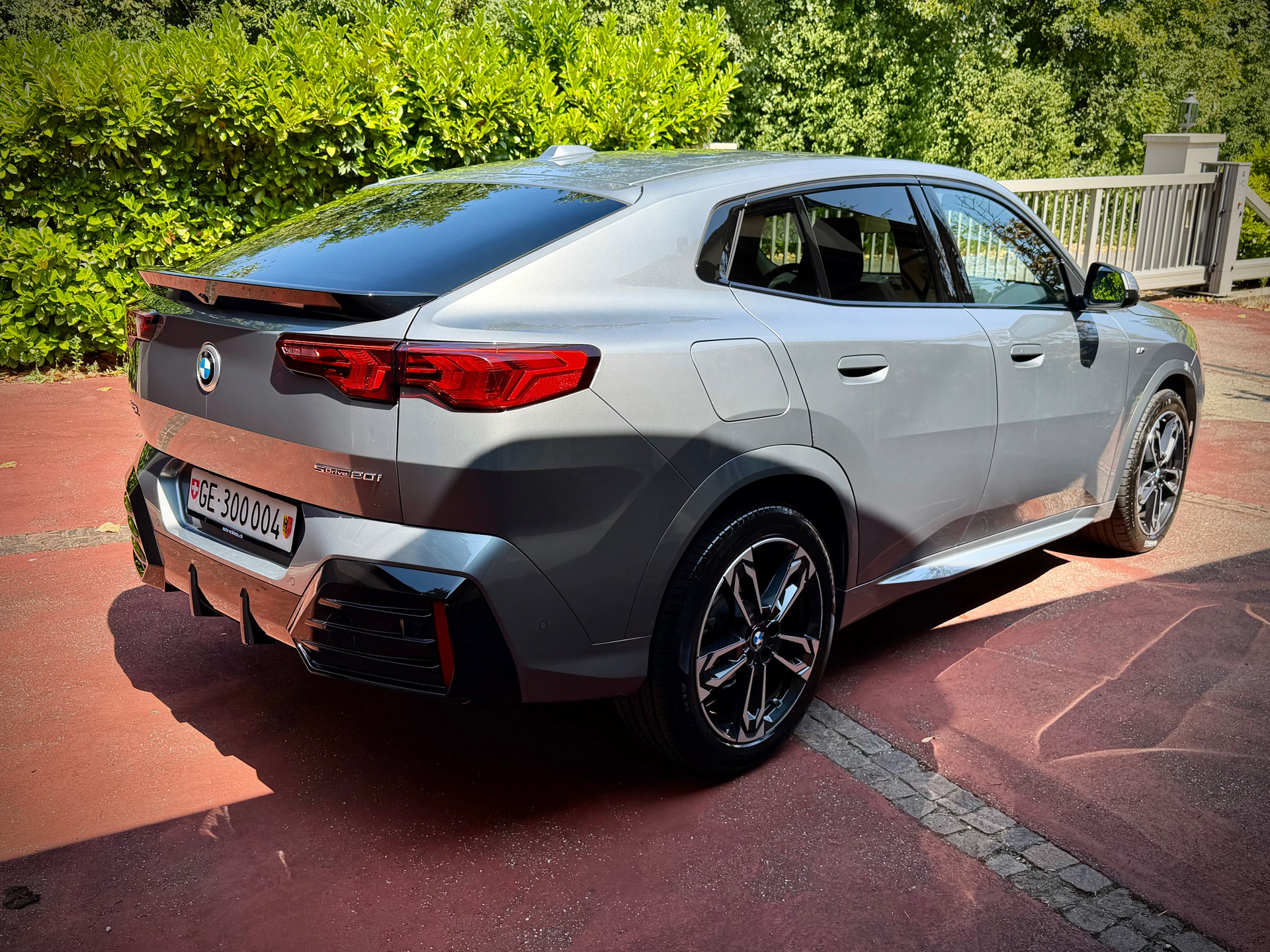 BMW sDrive 20i M-Sport-image-2