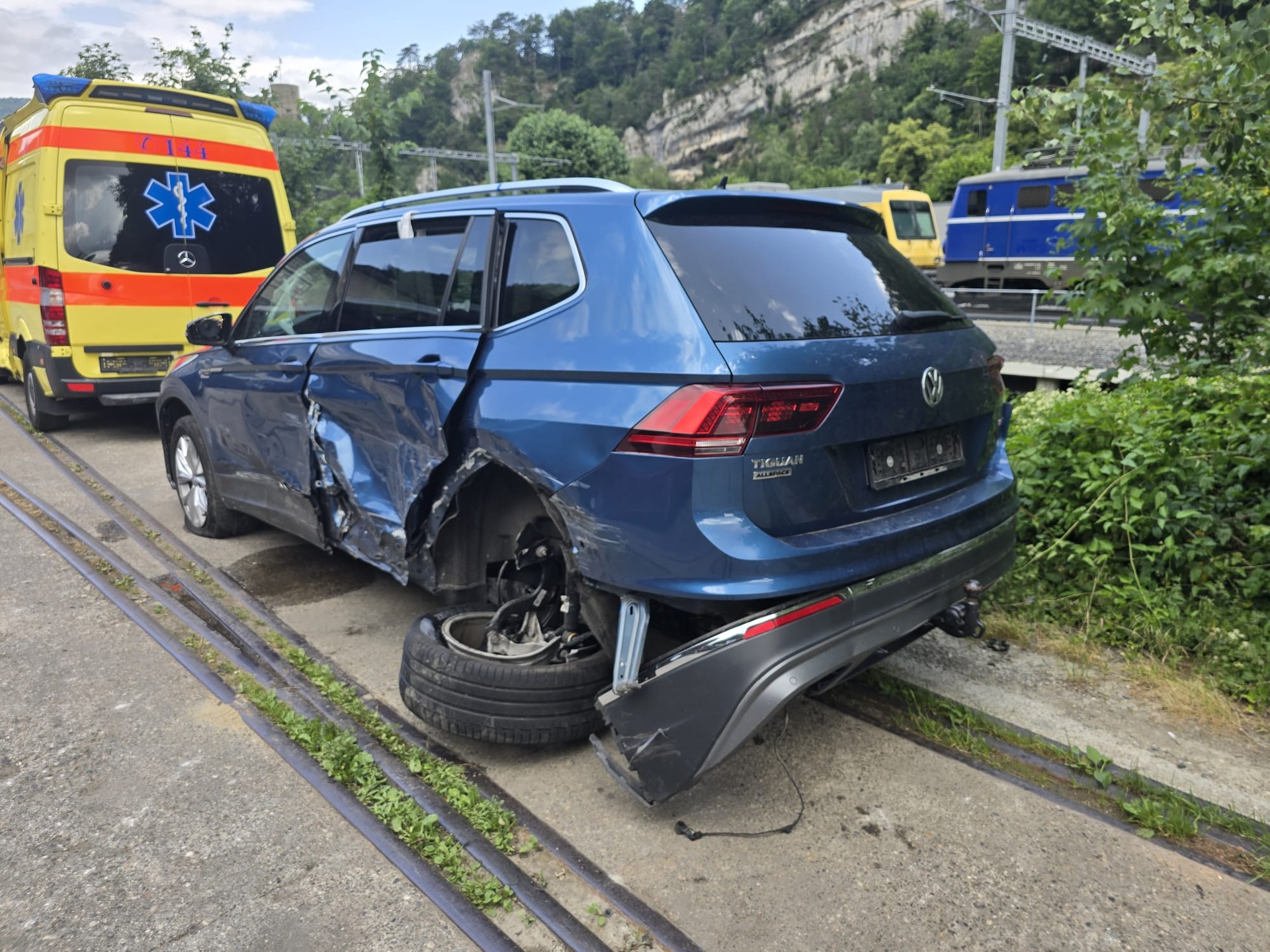 VW Tiguan Allspace 2.0TSI Highline 4Motion DSG-image-2