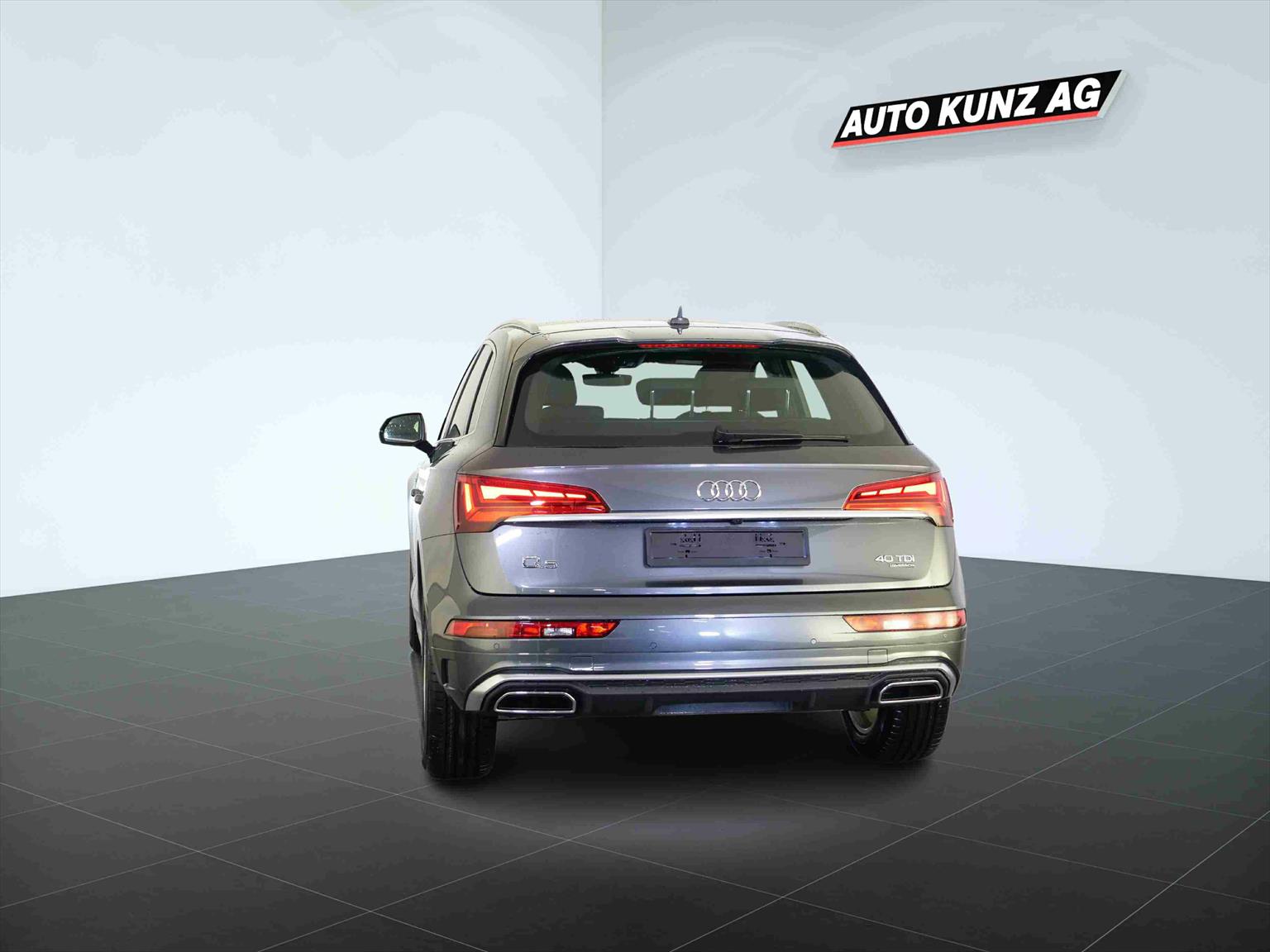 AUDI Q5 40 TDI S-Line quattro S-tronic-image-5