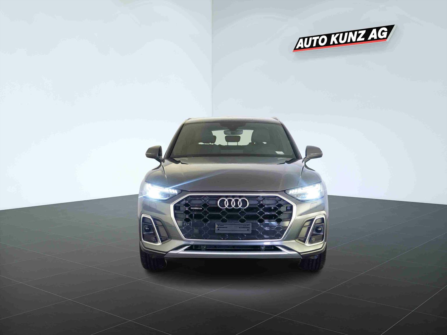 AUDI Q5 40 TDI S-Line quattro S-tronic-showroom-element-2