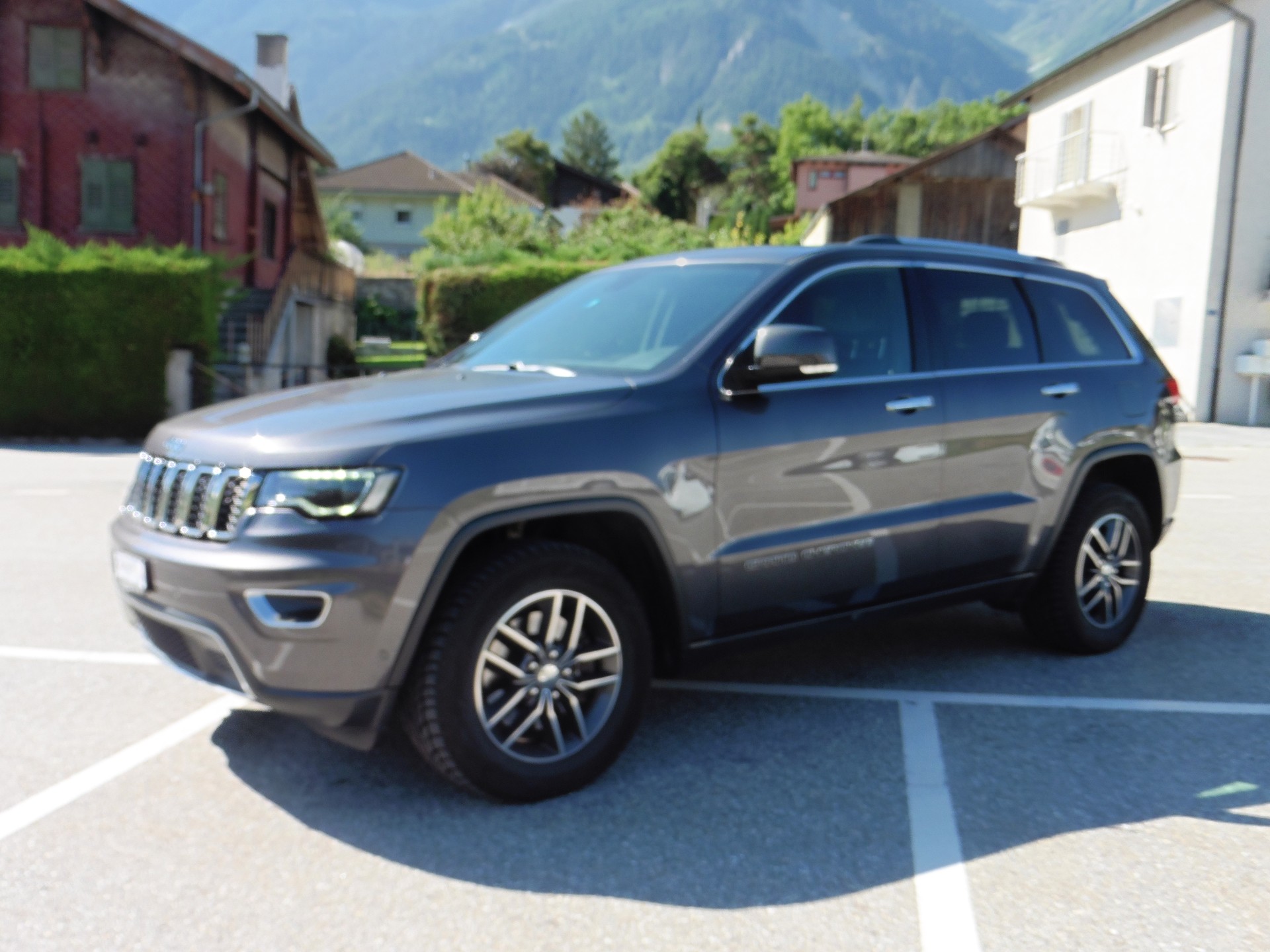 JEEP Grand Cherokee 3.0 CRD Limited Automatic-image-5