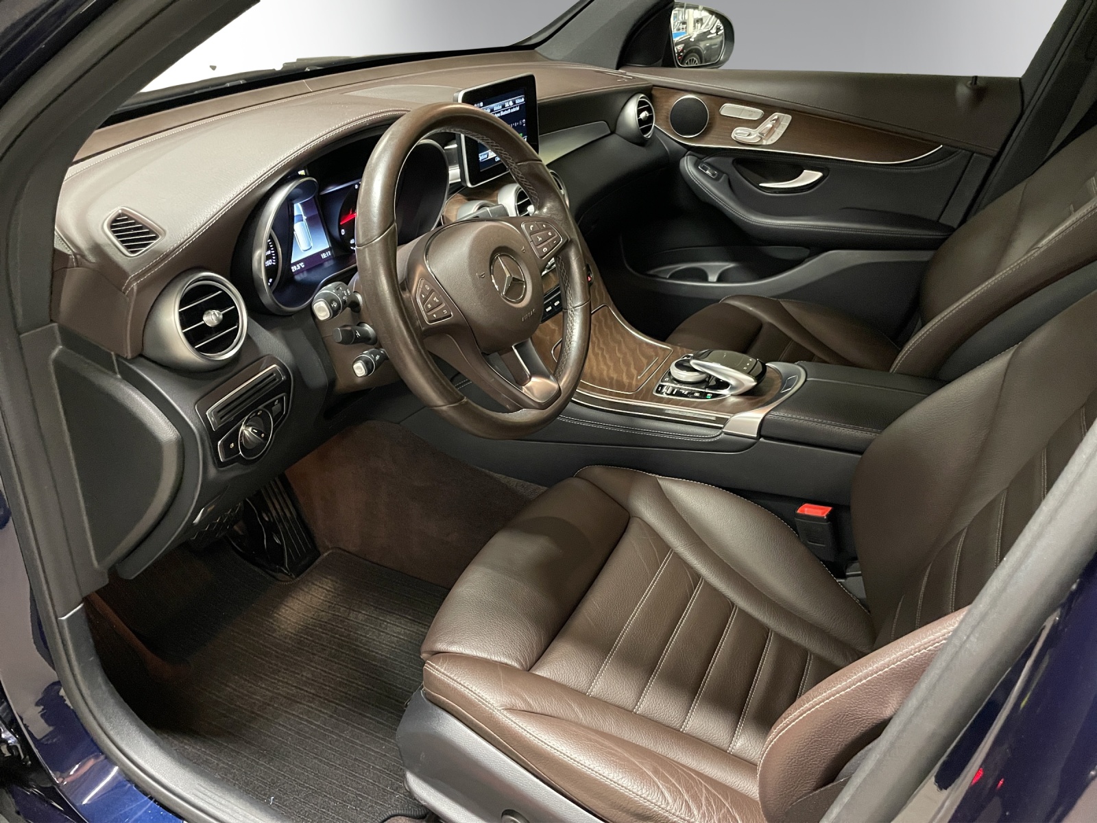 Image MERCEDES-BENZ GLC-250 GLC 250 Exclusive 4Matic 9G-Tronic