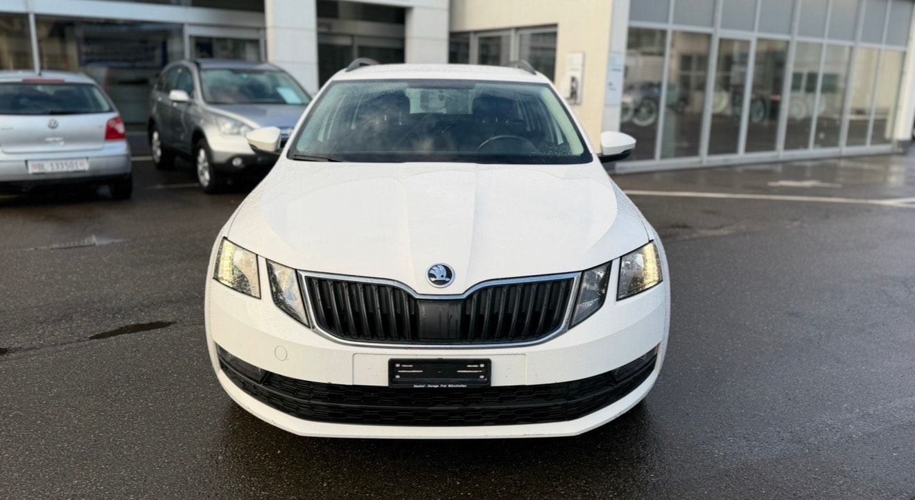SKODA Octavia Combi 2.0 TDI Ambition 4x4-image-1