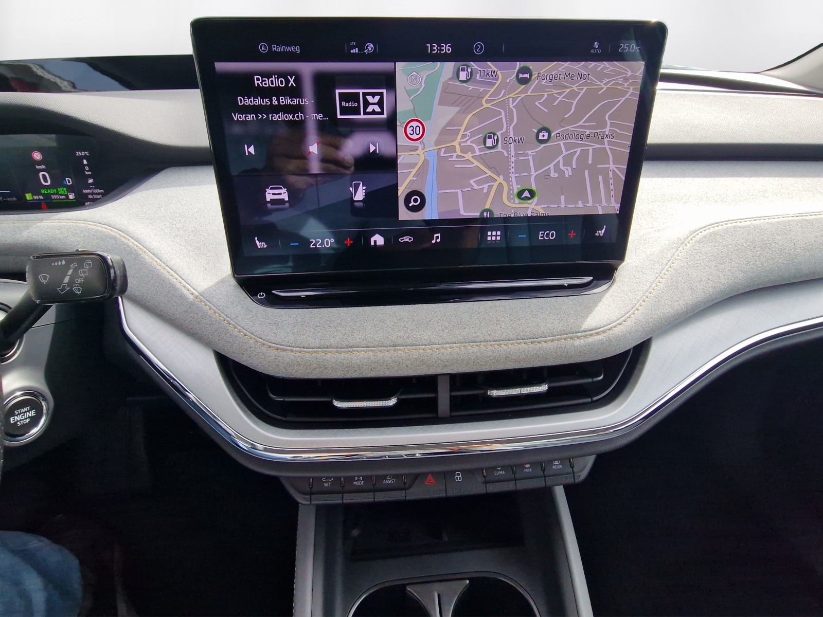 SKODA Enyaq iV 80x-image-8