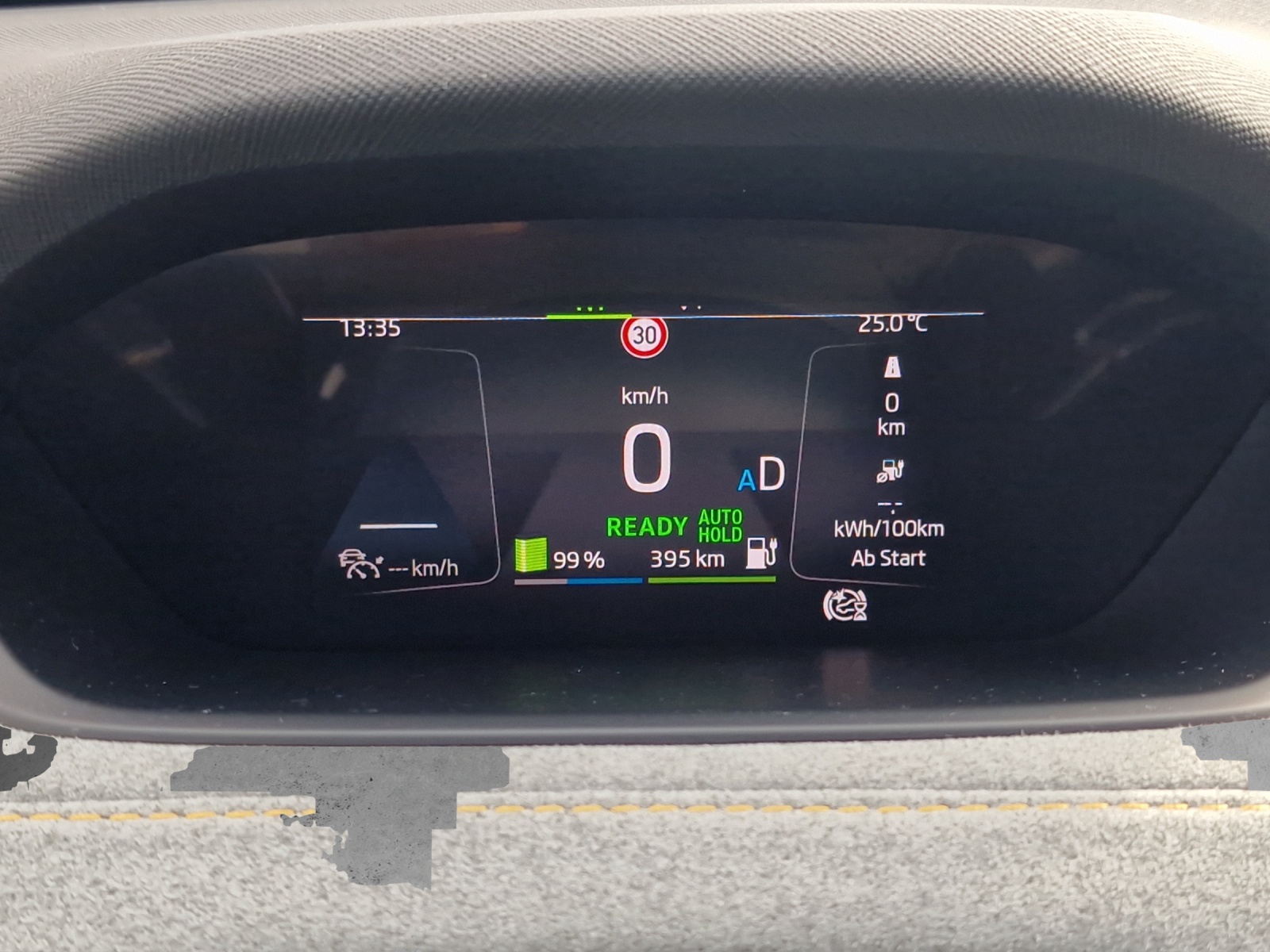 SKODA Enyaq iV 80x-image-7