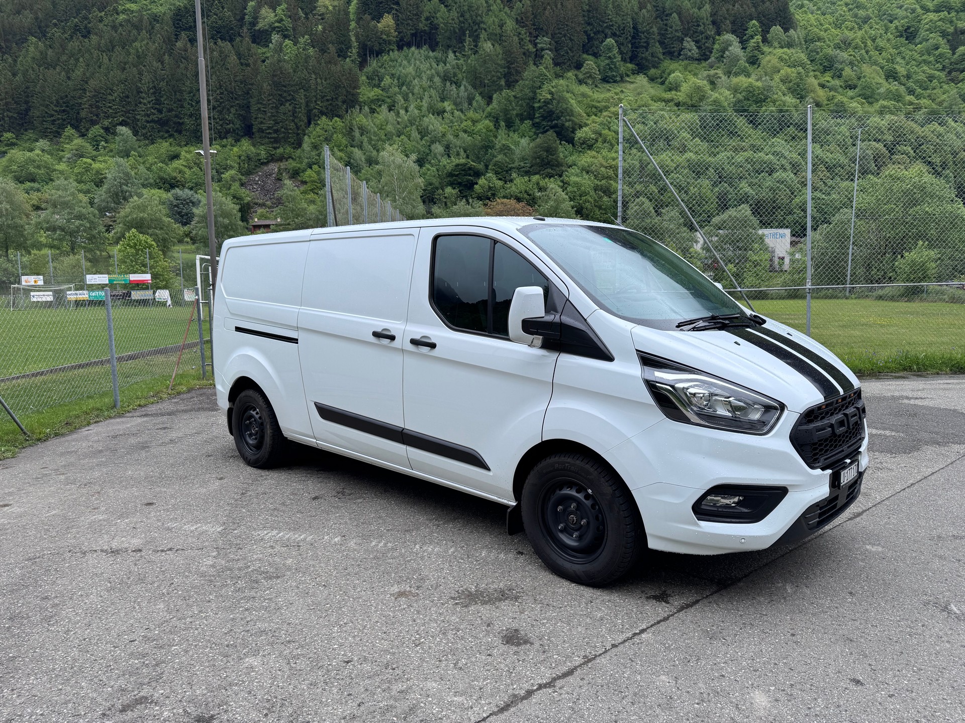 FORD 2.0 TDCi 170 Trend L2H1 3,2 Tonnen-image-0