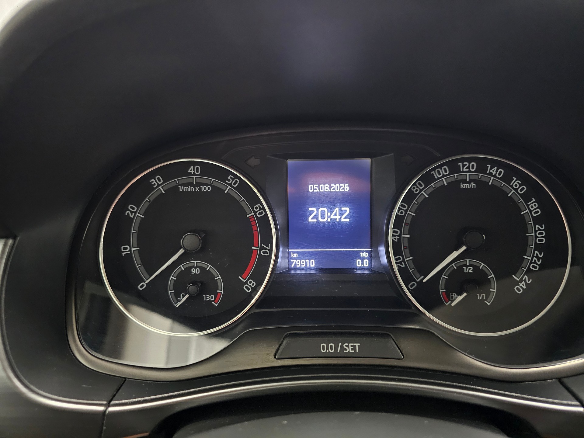 SKODA Fabia 1.0 TSI Soleil-image-12