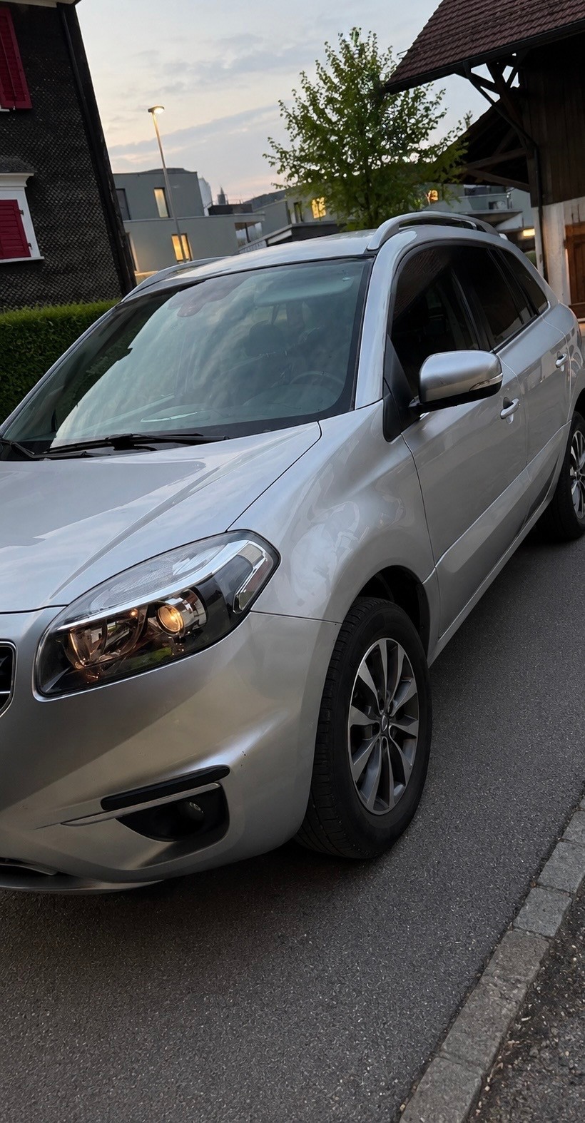 RENAULT 2.5 4x4 Dynamique-image-3