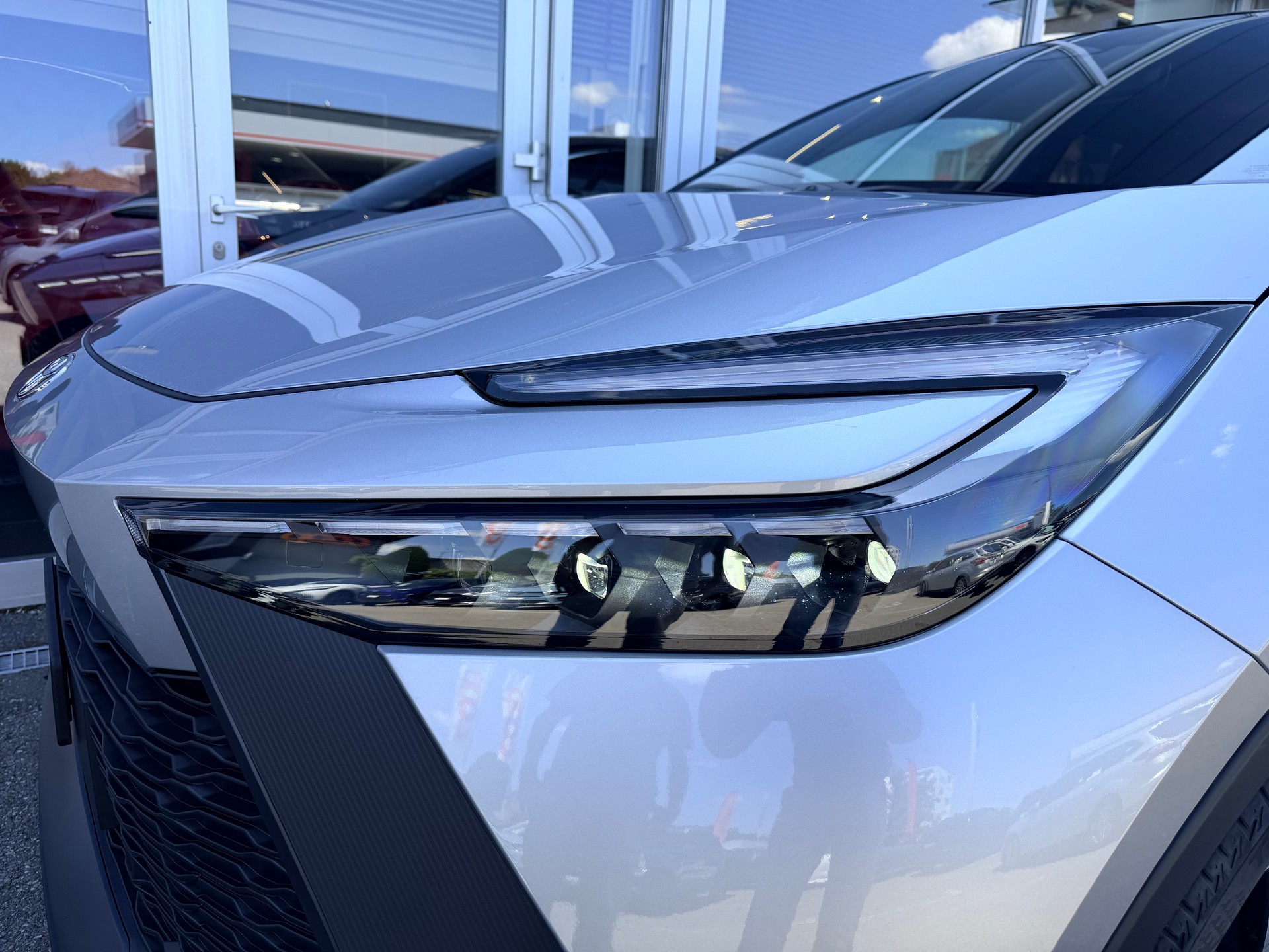 TOYOTA C-HR 1.8 HSD CVT Swiss Edition-image-5