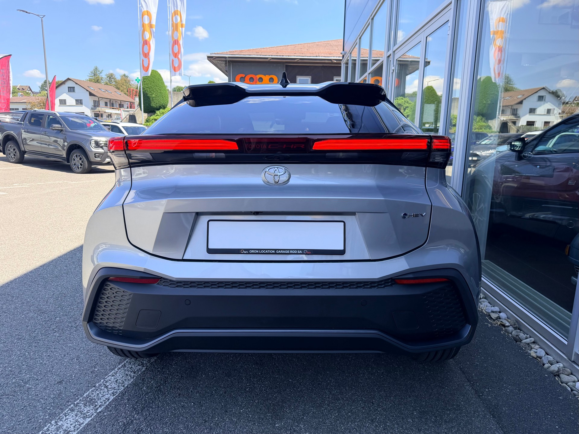TOYOTA C-HR 1.8 HSD CVT Swiss Edition-image-8