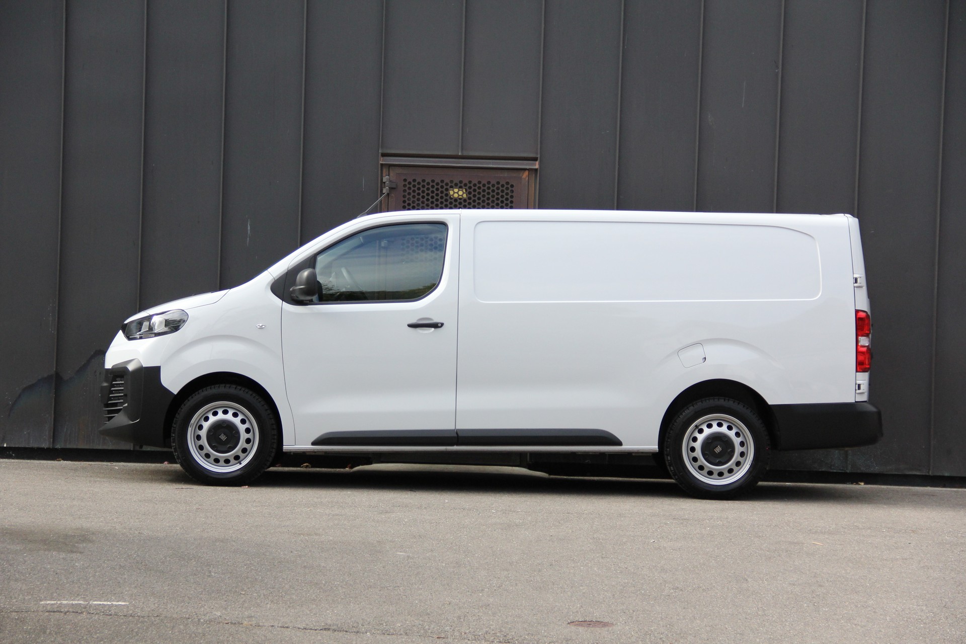 FIAT Scudo 2.0 BlueHDi L3 EAT8 **AUTOMAT** NAVI *RÜCKFAHRKAMERA* KLIMA *TEMPOMAT* 177-PS °°SOFORT-VERFÜGBAR°°-image-3