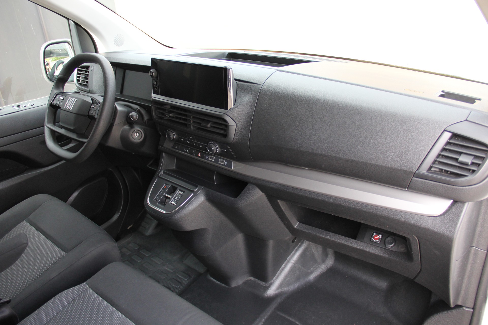 FIAT Scudo 2.0 BlueHDi L3 EAT8 **AUTOMAT** NAVI *RÜCKFAHRKAMERA* KLIMA *TEMPOMAT* 177-PS °°SOFORT-VERFÜGBAR°°-image-9