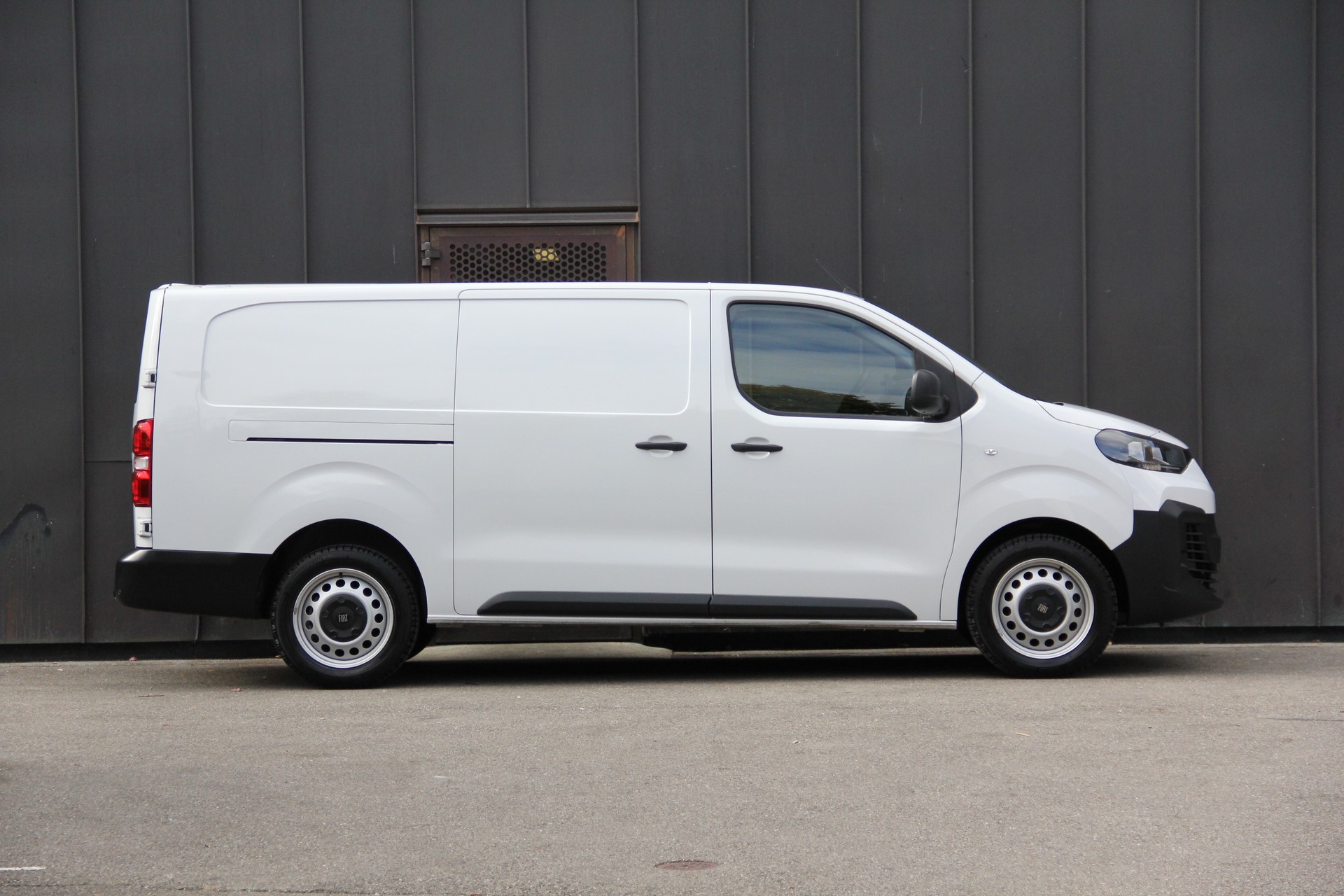 FIAT Scudo 2.0 BlueHDi L3 EAT8 **AUTOMAT** NAVI *RÜCKFAHRKAMERA* KLIMA *TEMPOMAT* 177-PS °°SOFORT-VERFÜGBAR°°-image-2