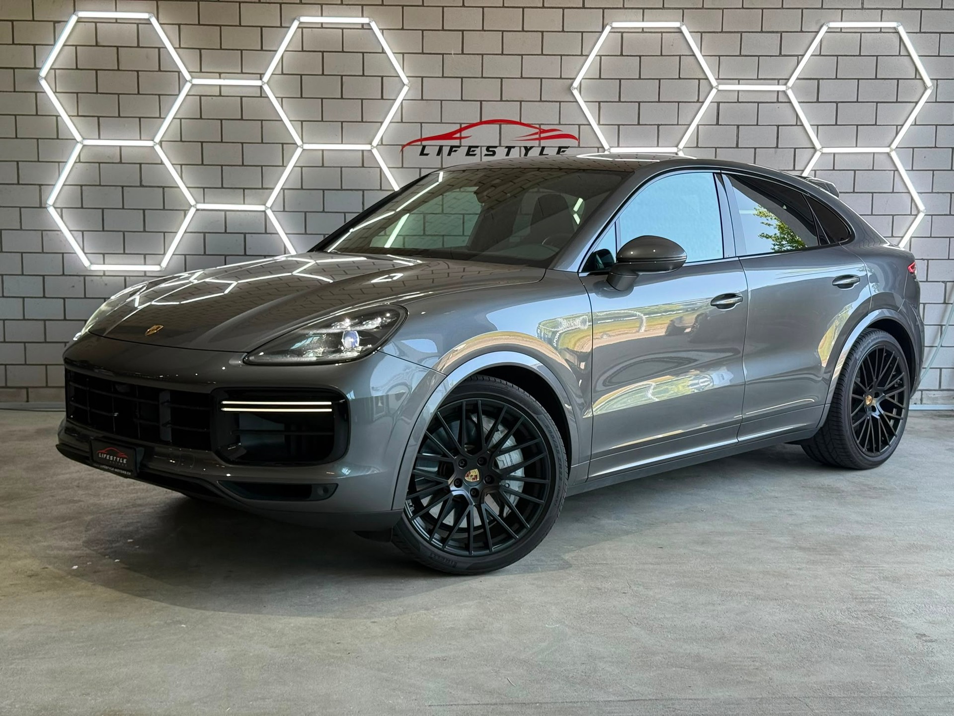 PORSCHE Cayenne Turbo Coupé-image-0