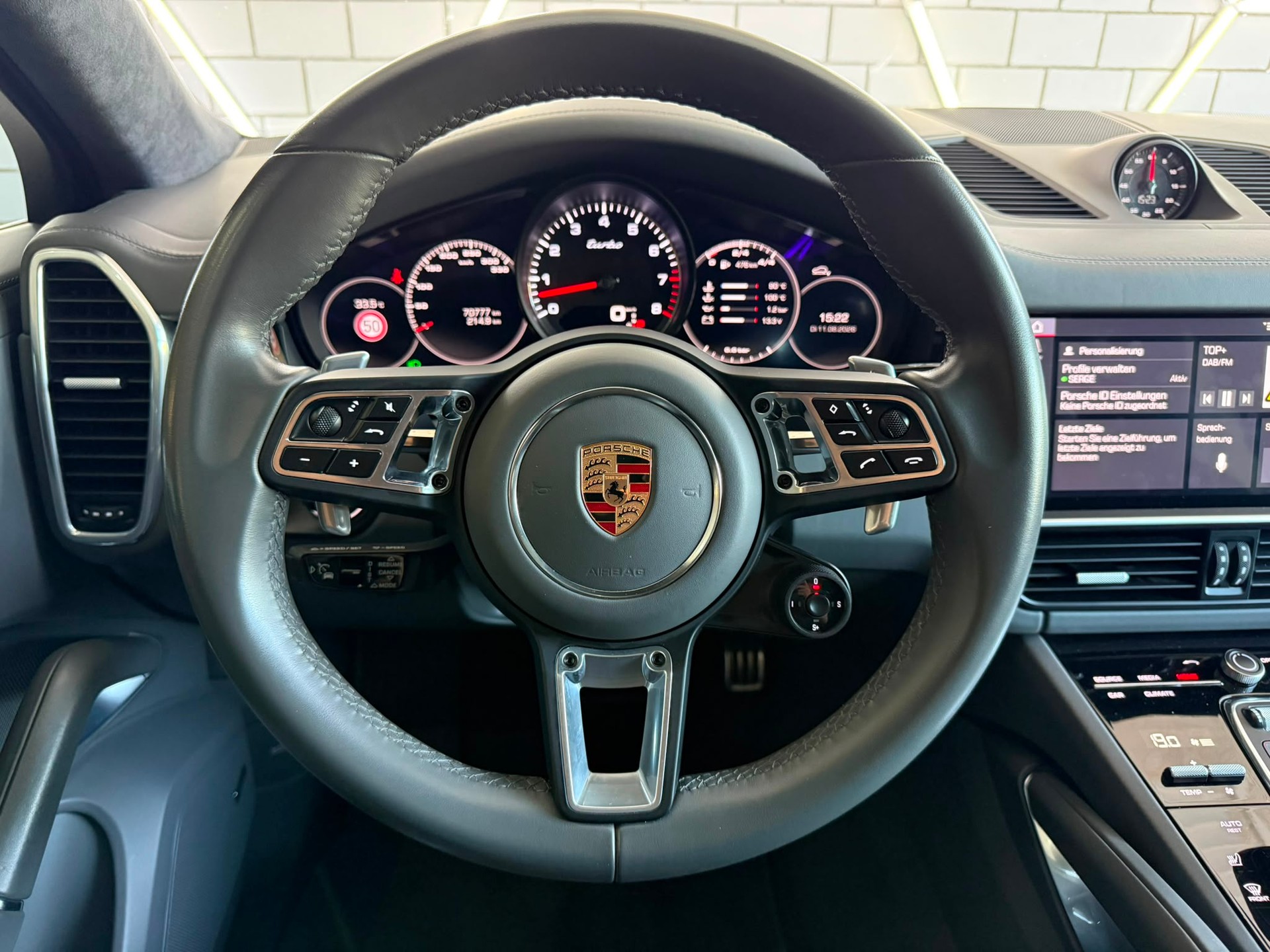 PORSCHE Cayenne Turbo Coupé-image-8