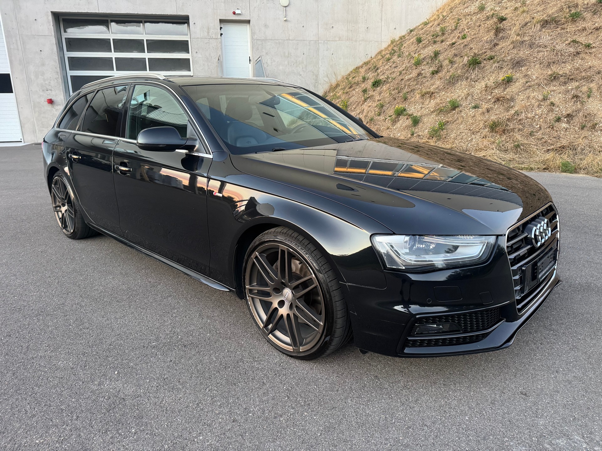 AUDI A4 Avant 3.0 TDI quattro S-tronic-image-6