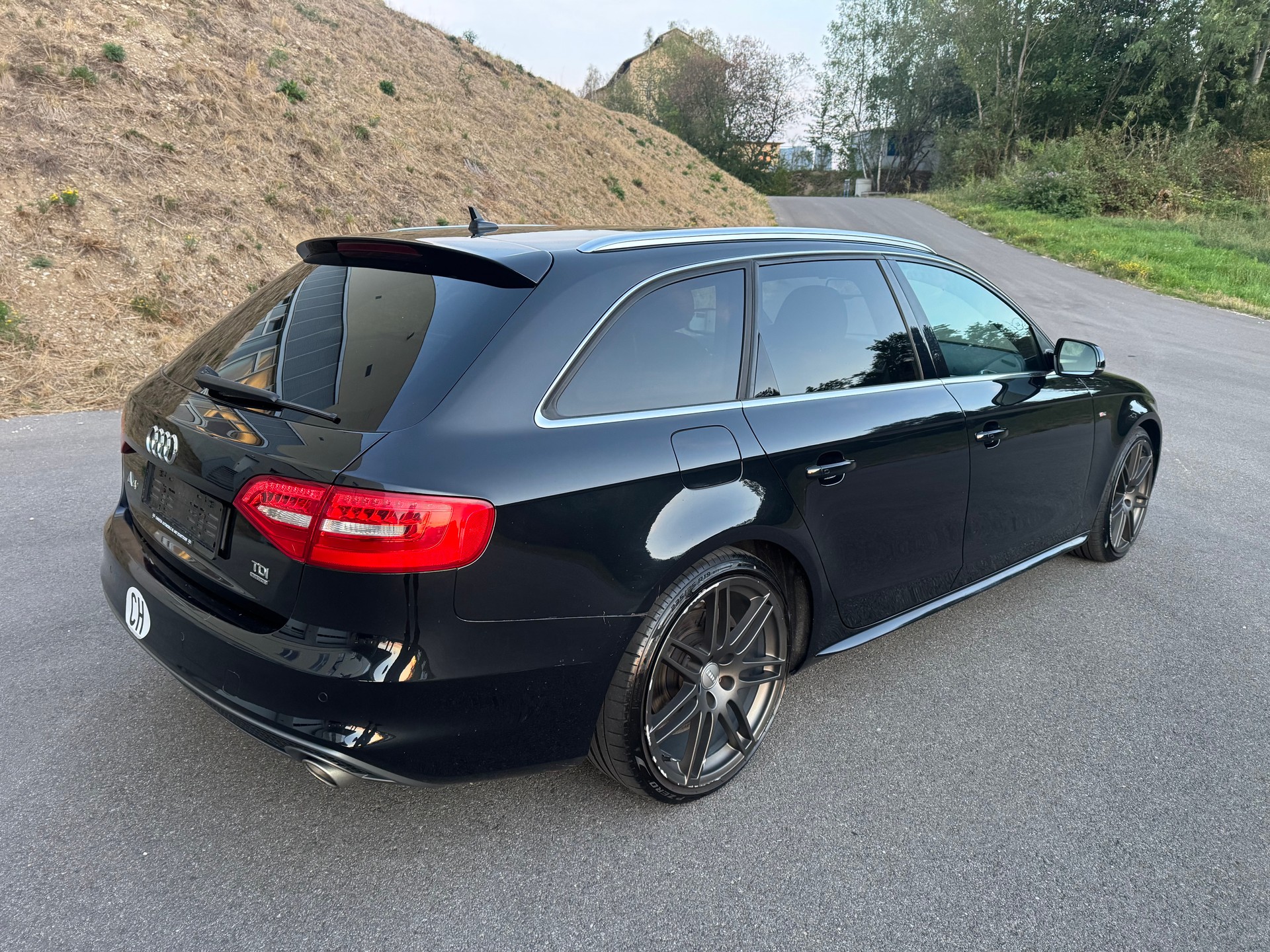 AUDI A4 Avant 3.0 TDI quattro S-tronic-image-4