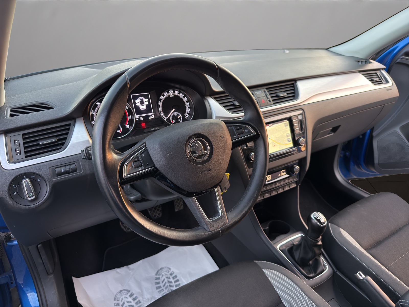 SKODA Rapid Spaceback 1.0 TSI Ambition-image-9