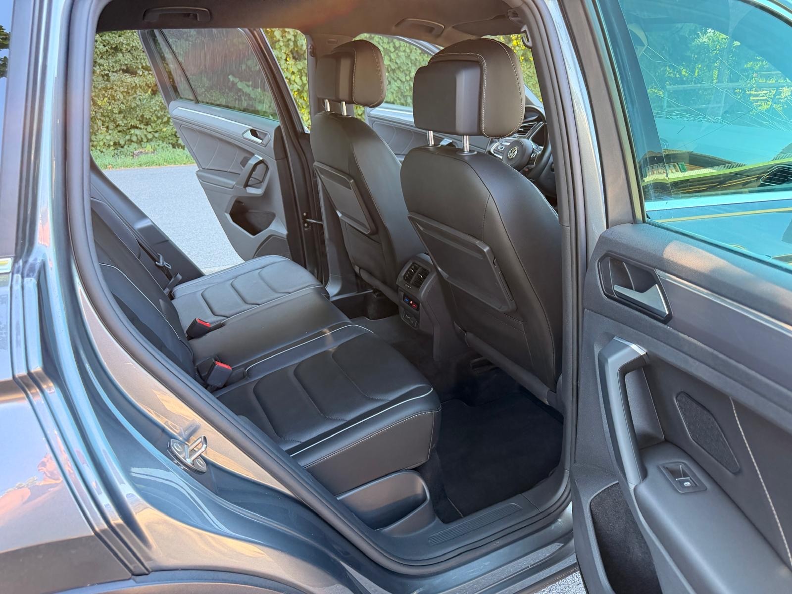 VW Tiguan 2.0TSI R-Line 4Motion DSG-image-9
