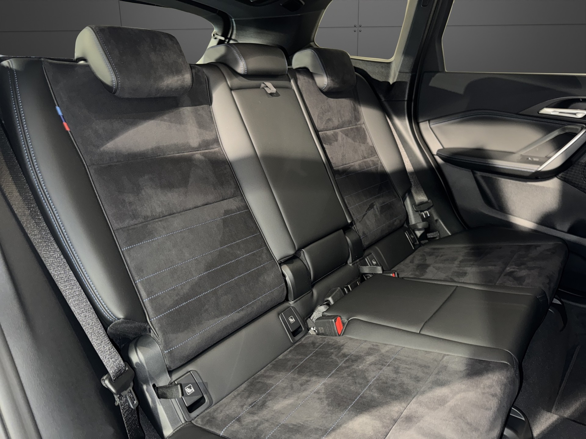 BMW X1 20d xDrive-image-12
