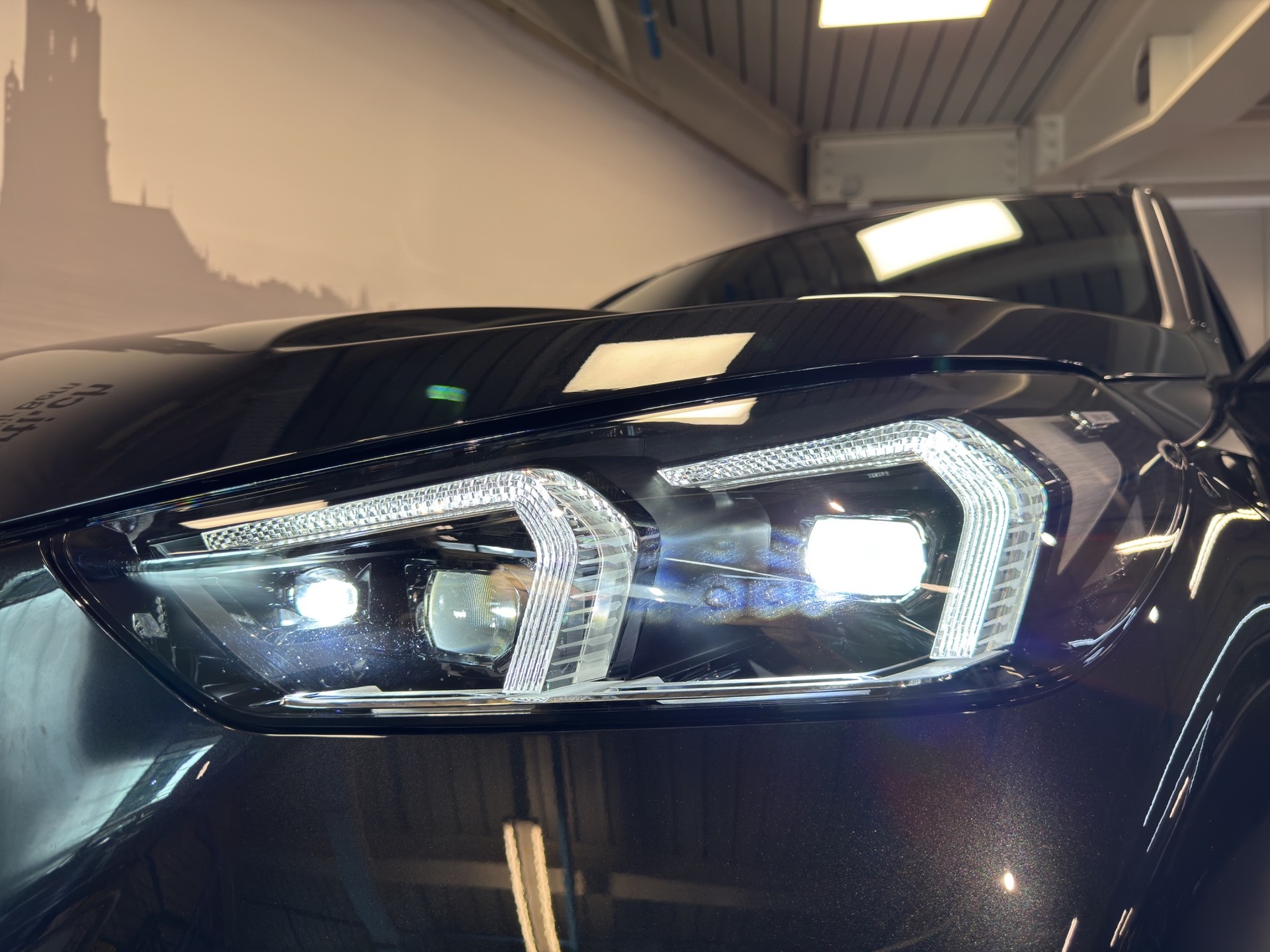 BMW X1 20d xDrive-image-5