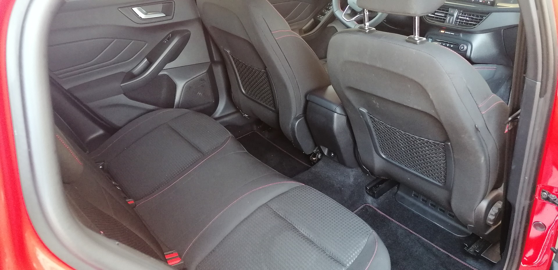 FORD Focus 1.0 MHEV ST-Line Automat-image-5
