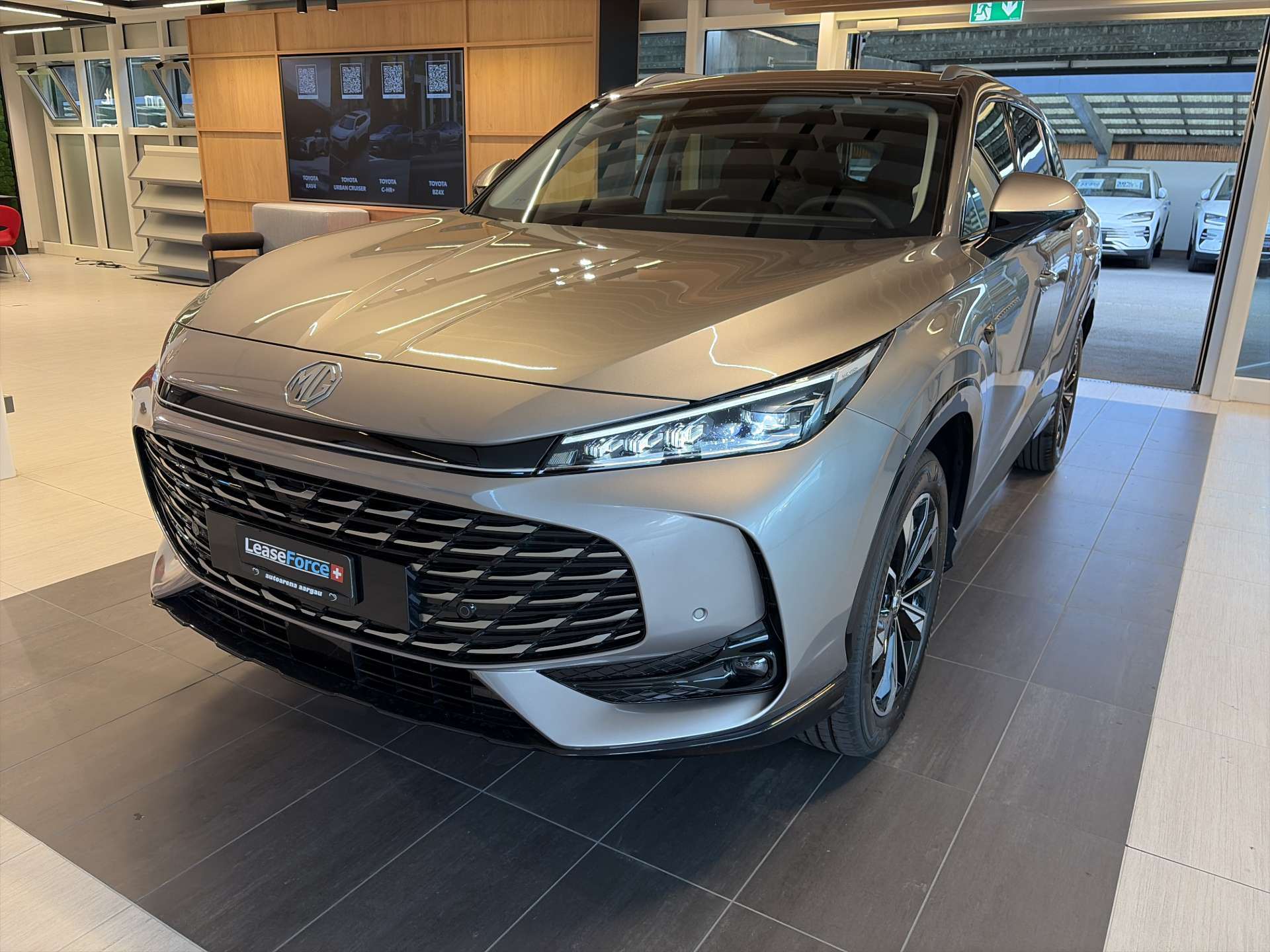MG HS 1.5 T HEV+ Luxury 224PS Automat-image-0