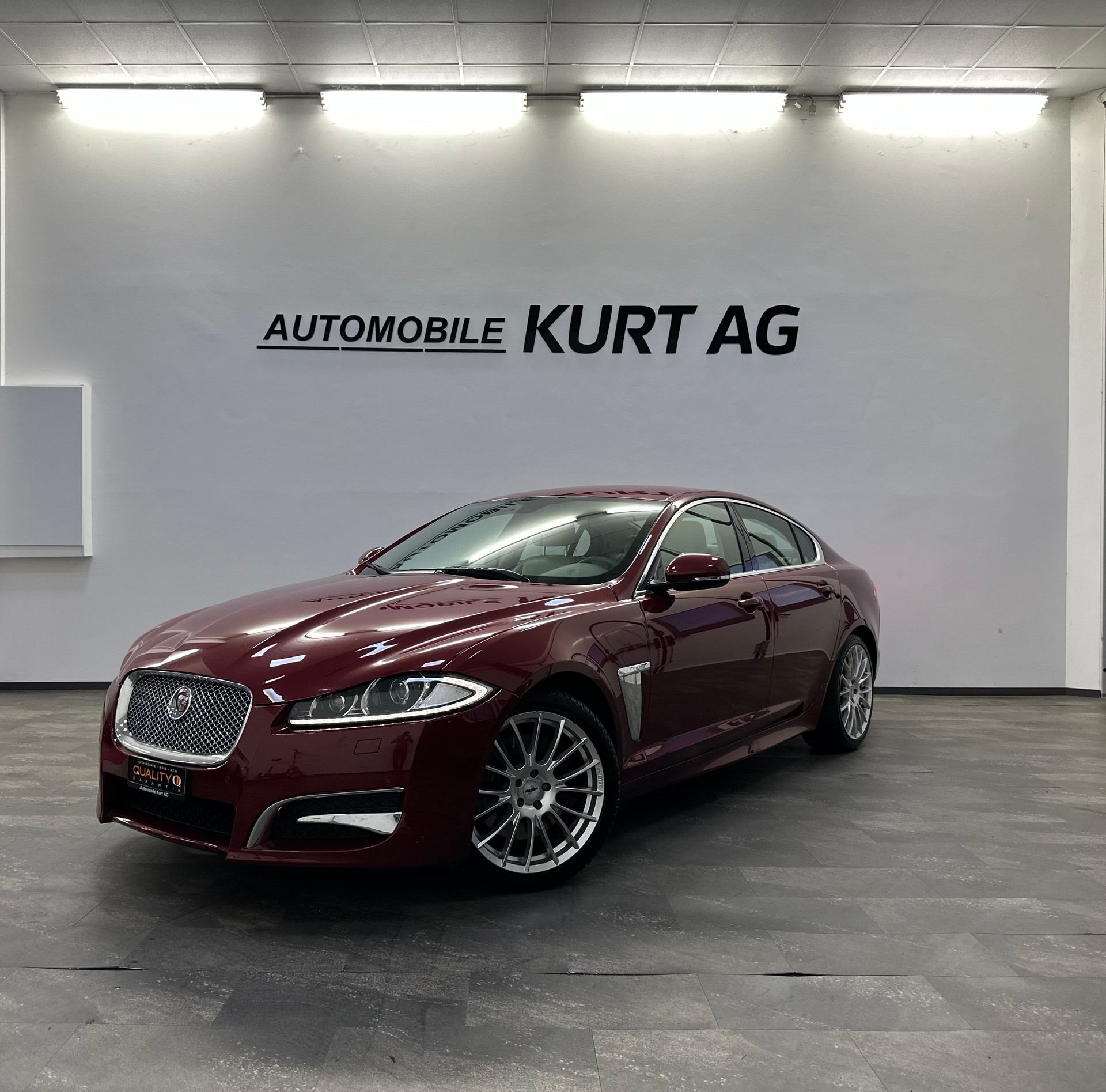 JAGUAR XF 3.0 V6 S/C R-Sport 4x4-image-0