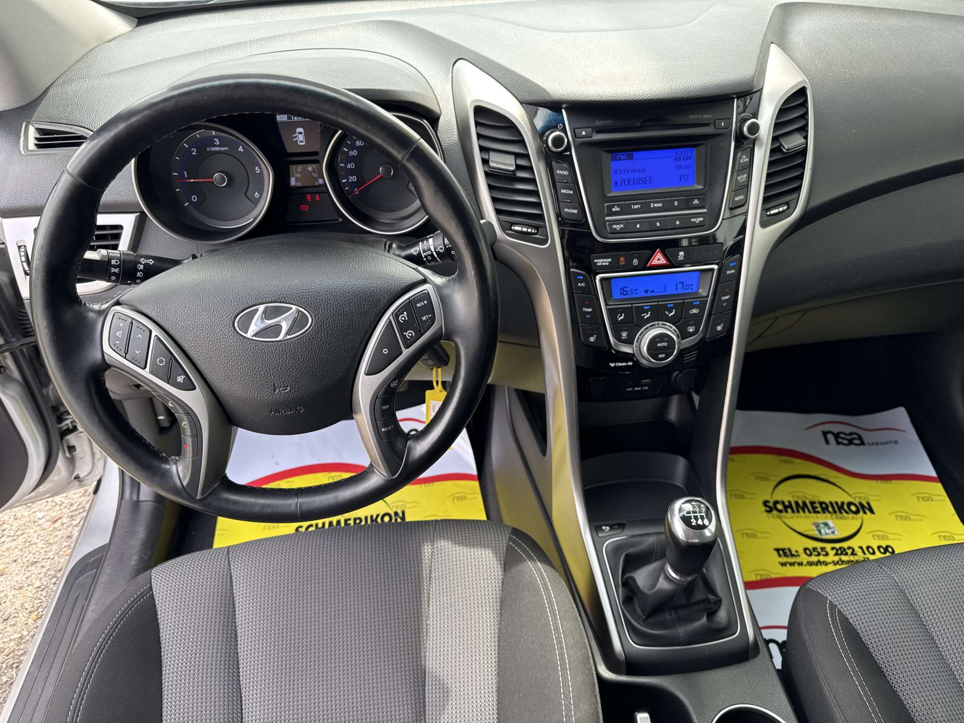 HYUNDAI i30 1.6 CRDi Comfort-image-12