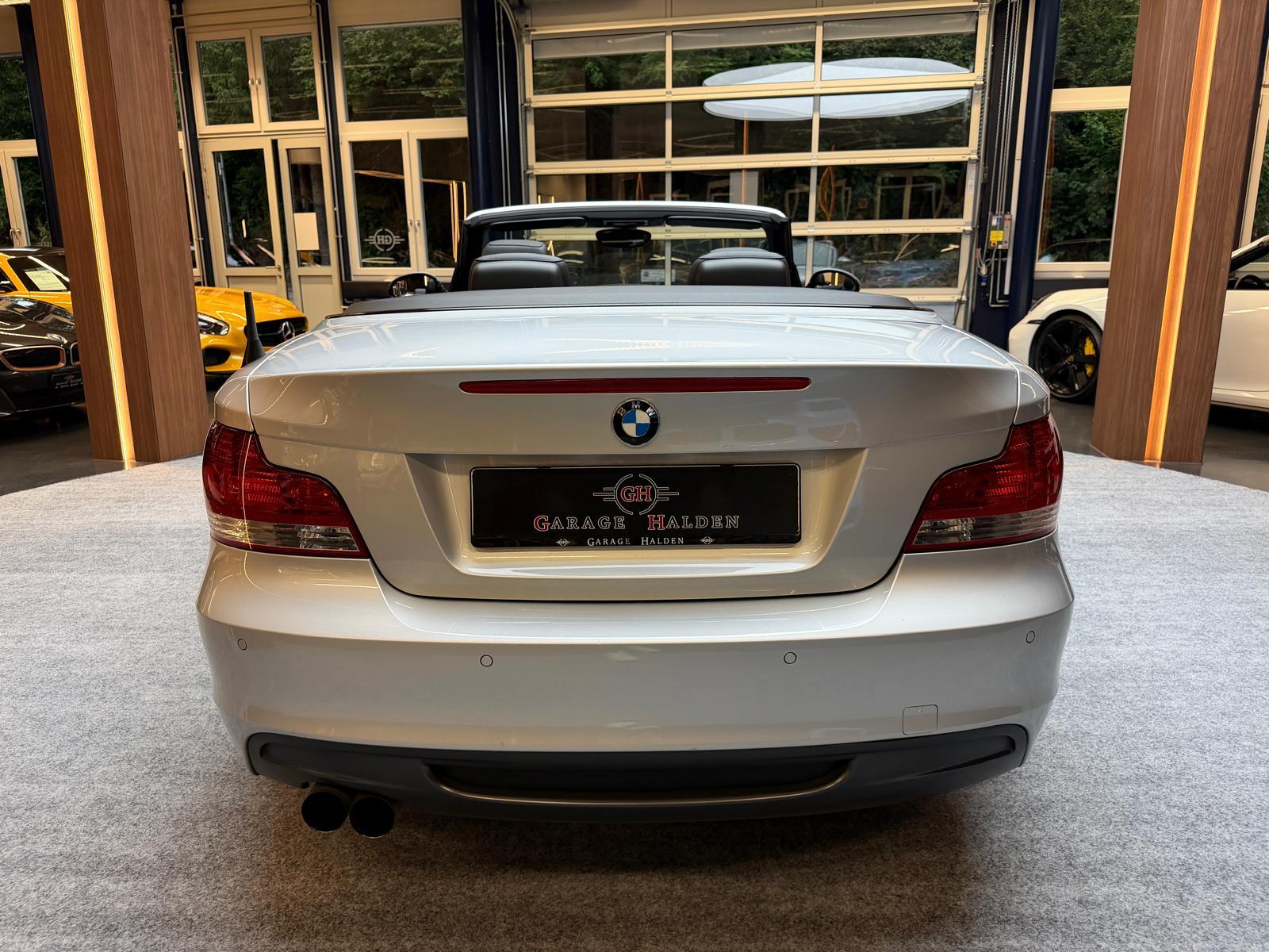 BMW 120i Cabrio-image-7