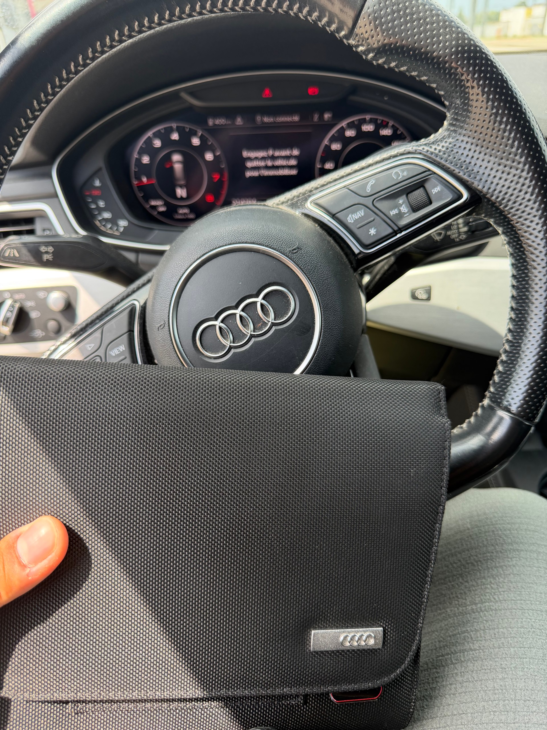 AUDI A4 Avant 2.0 TFSI Sport quattro S-tronic-image-11