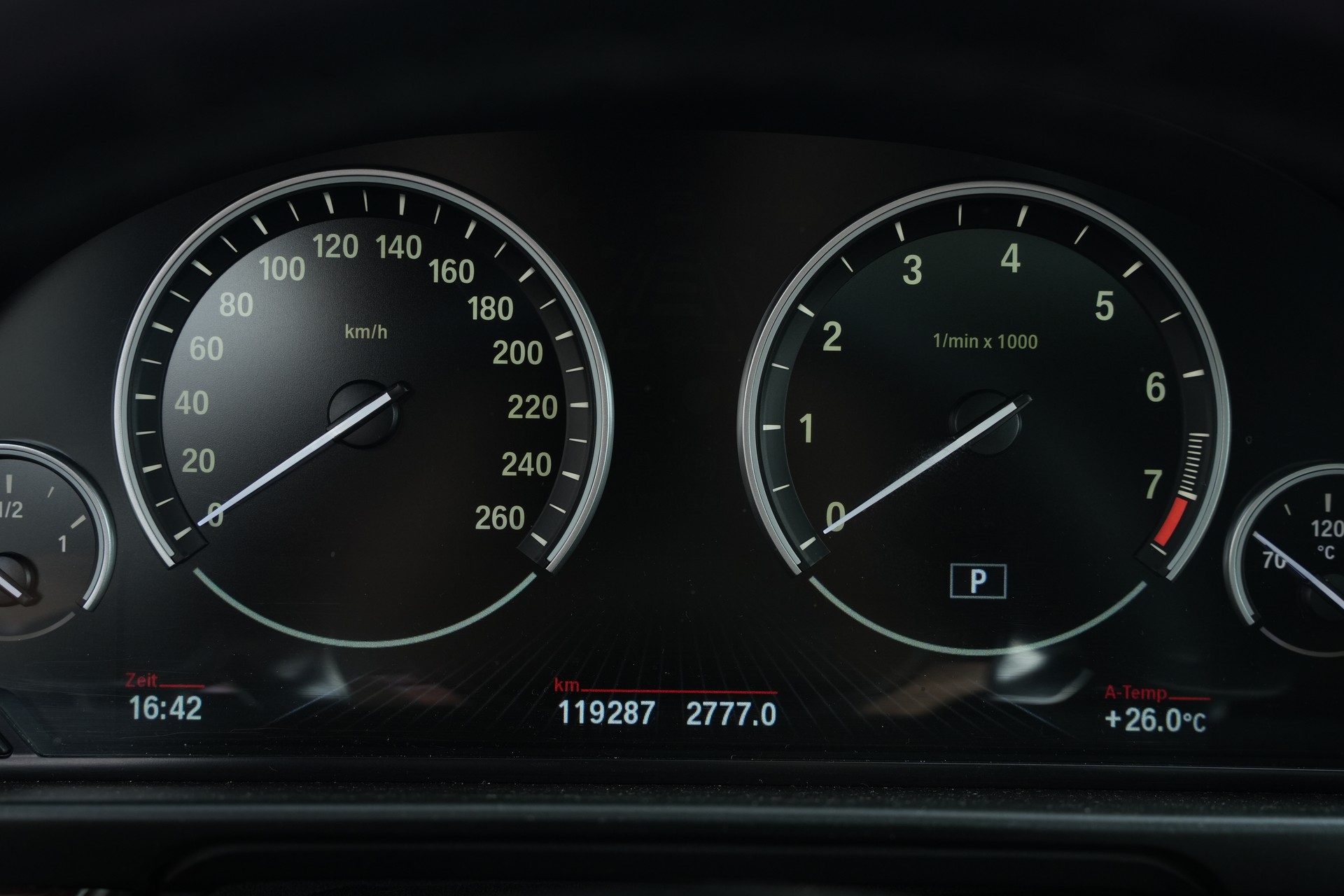 BMW 550i xDrive Steptronic-image-13