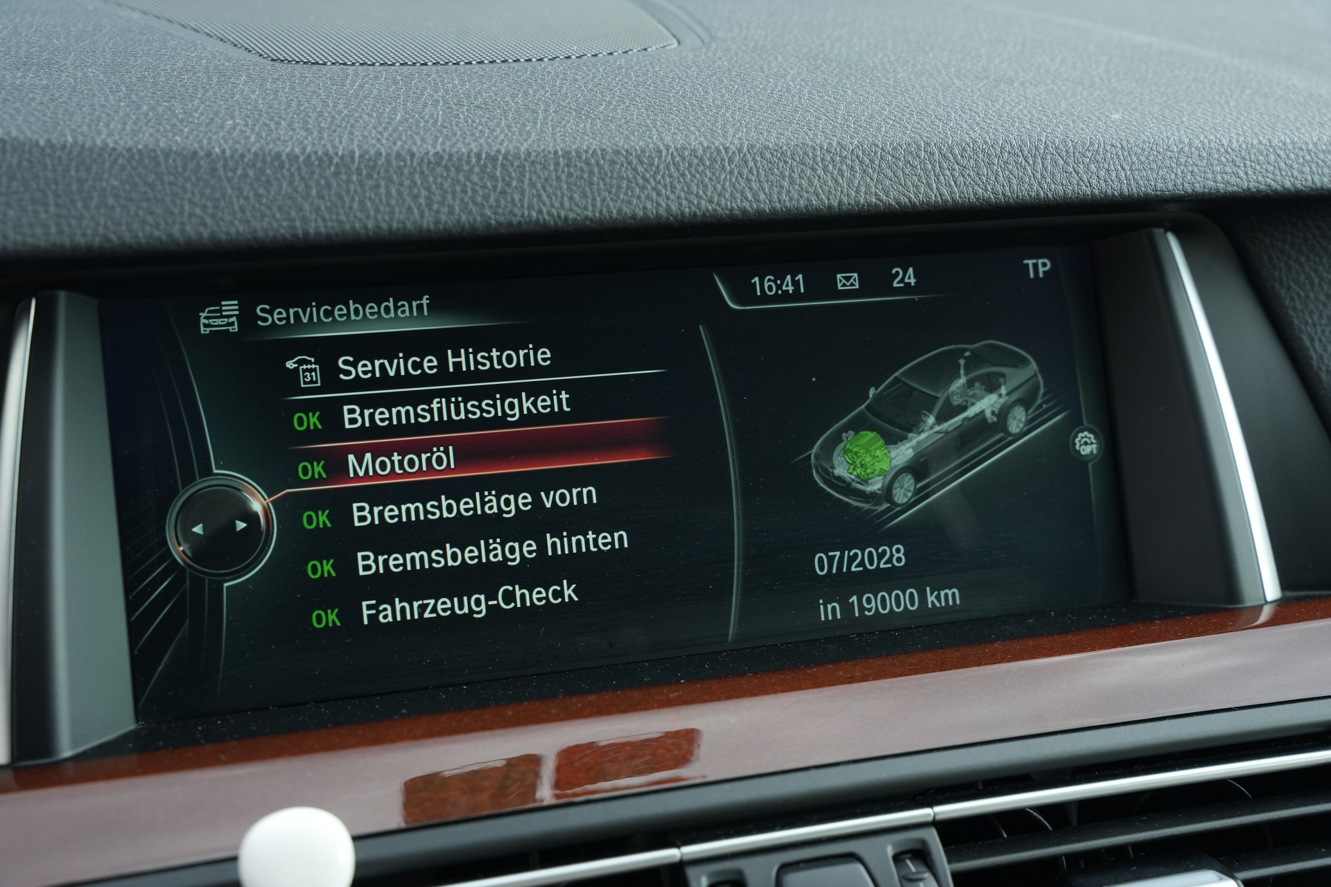 BMW 550i xDrive Steptronic-image-10