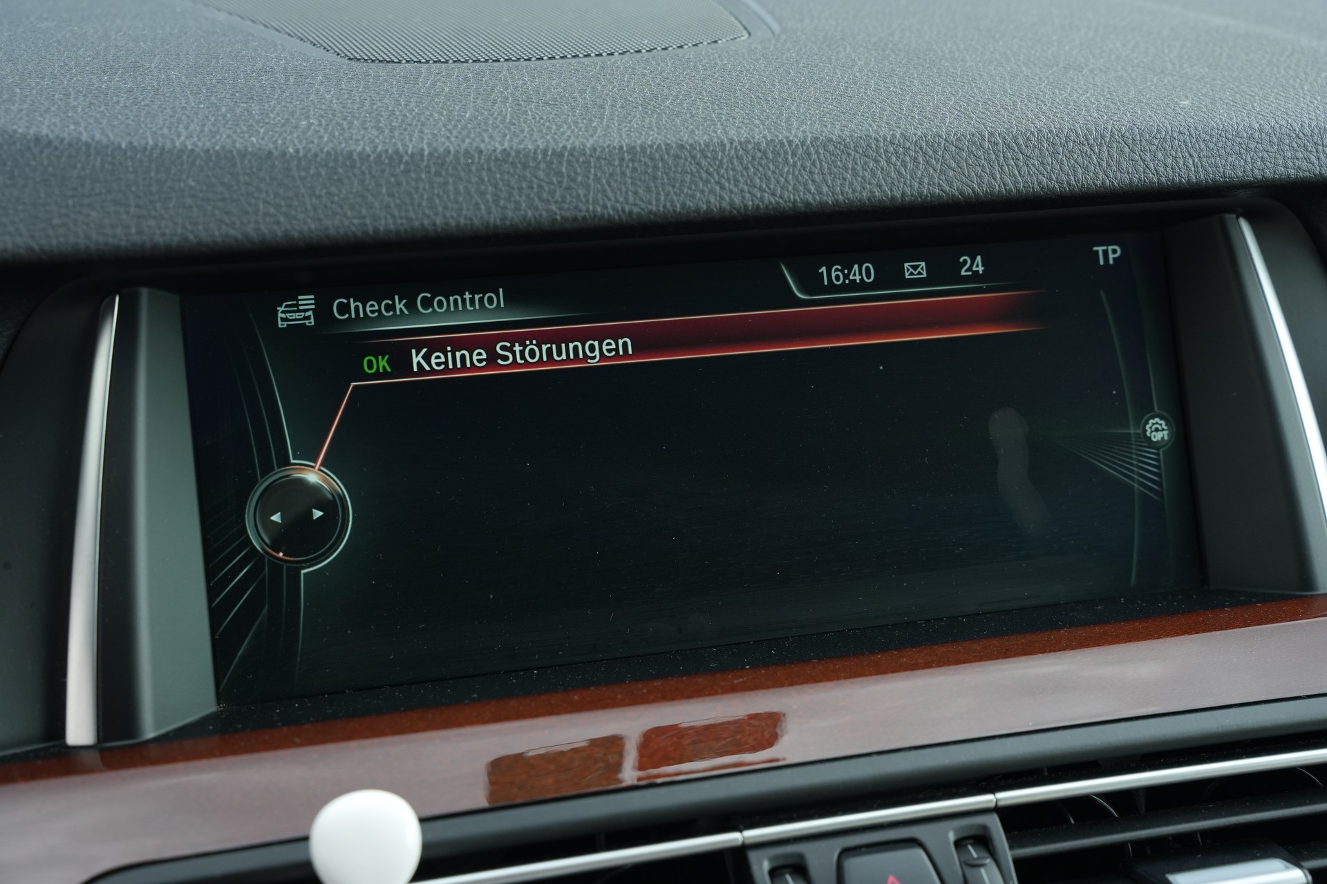 BMW 550i xDrive Steptronic-image-7