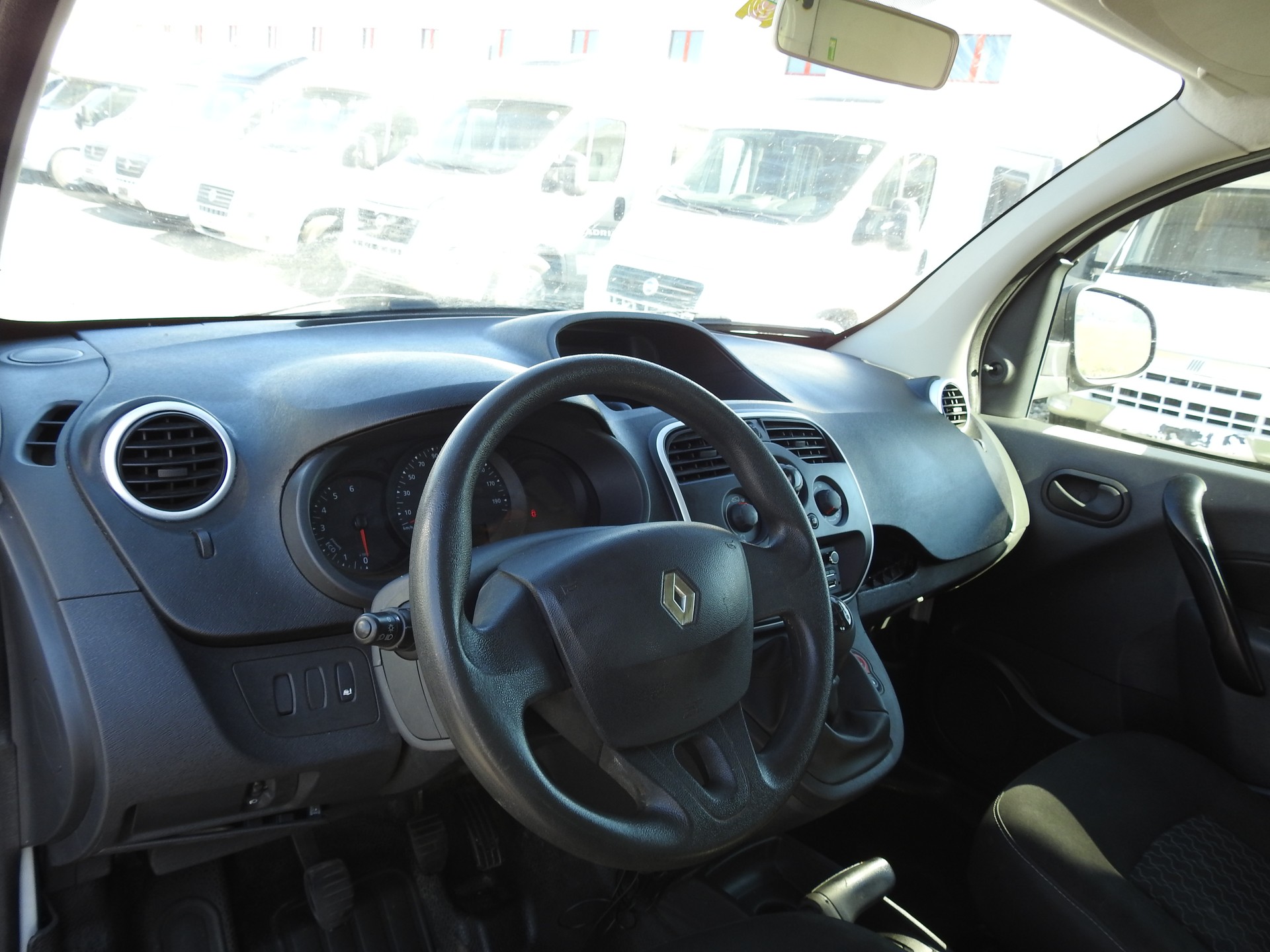 RENAULT Kangoo Compact 1.5 dCi 75 Access-image-11