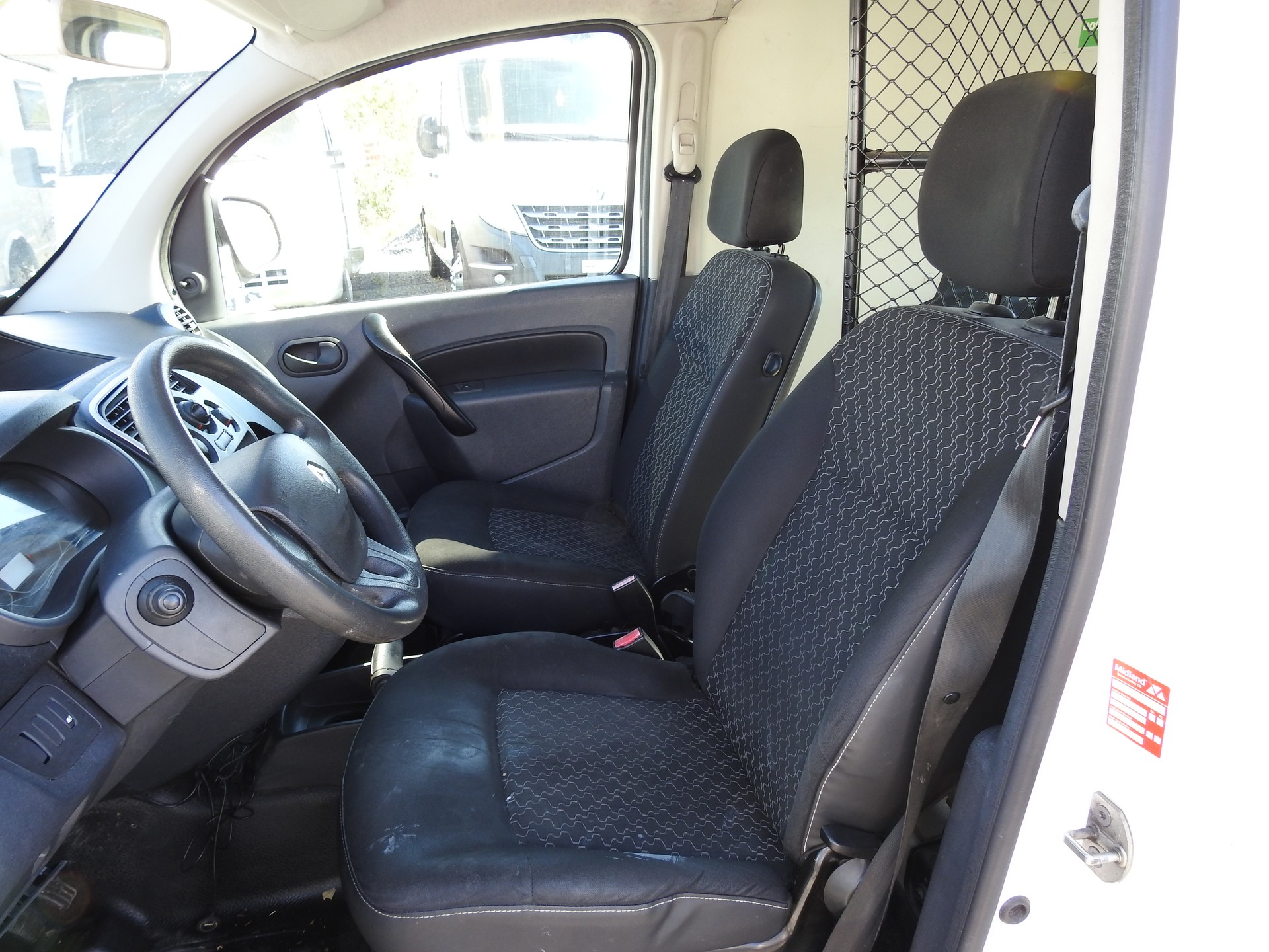 RENAULT Kangoo Compact 1.5 dCi 75 Access-image-12