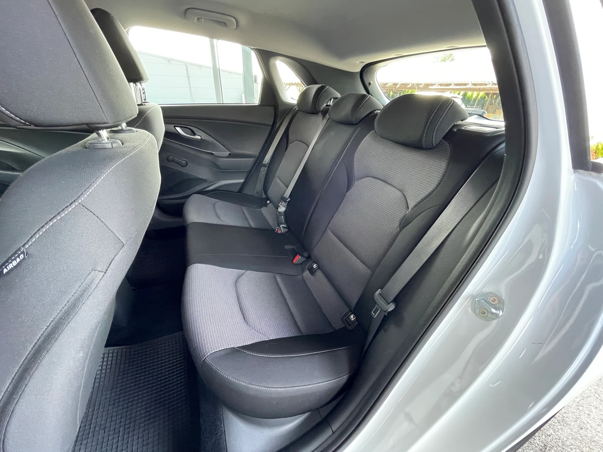 HYUNDAI i30 1.4 Pica-image-13