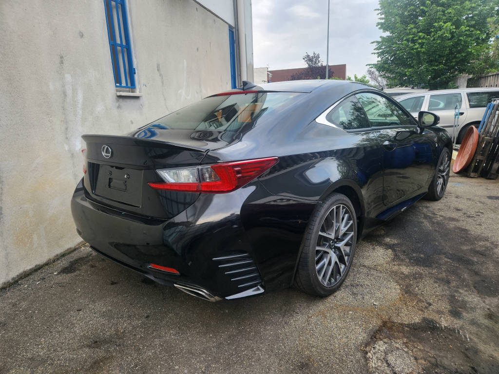 LEXUS RC 200t F-Sport-image-3